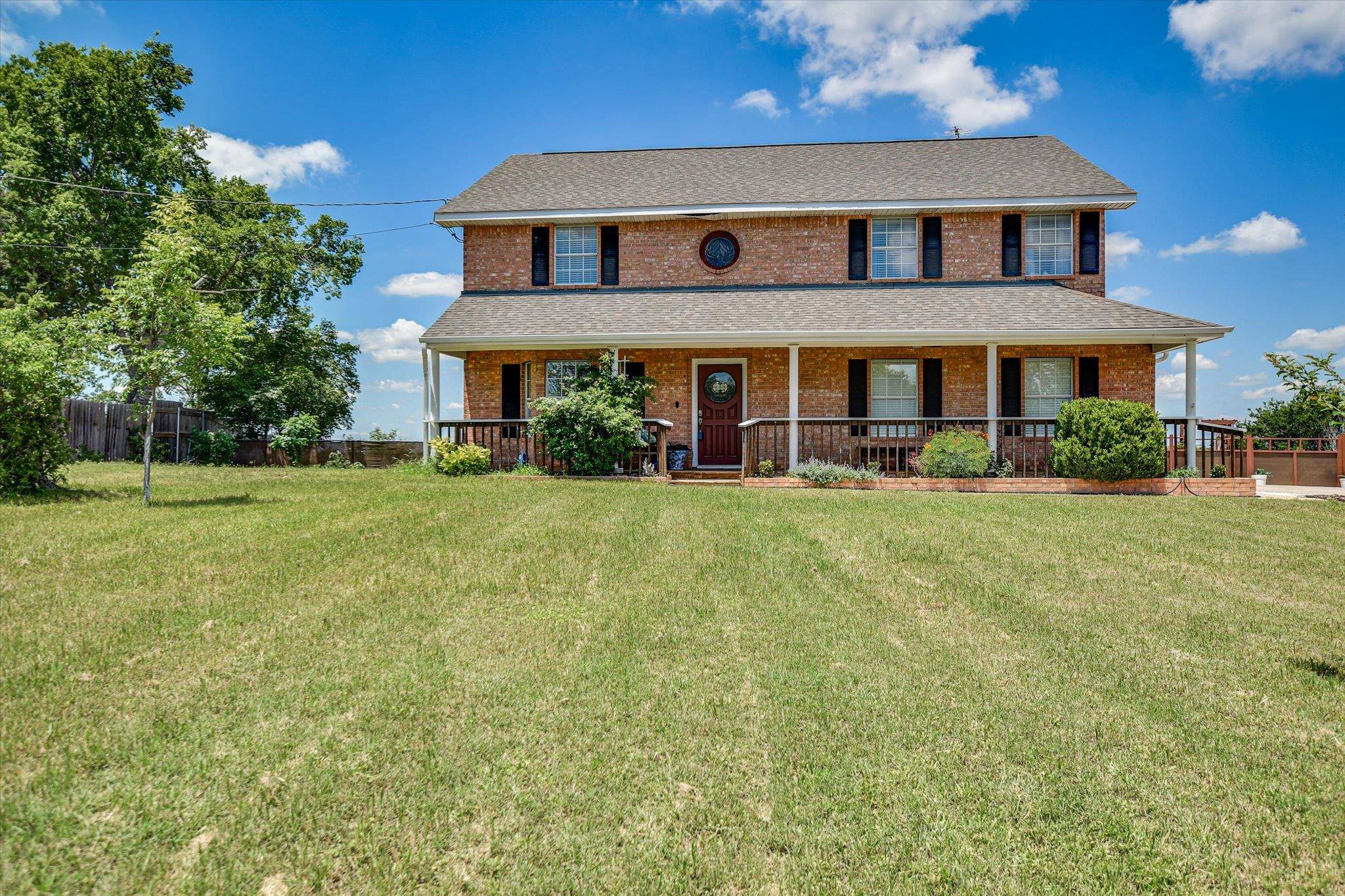 131 High Gabriel DR, Leander, TX 78641