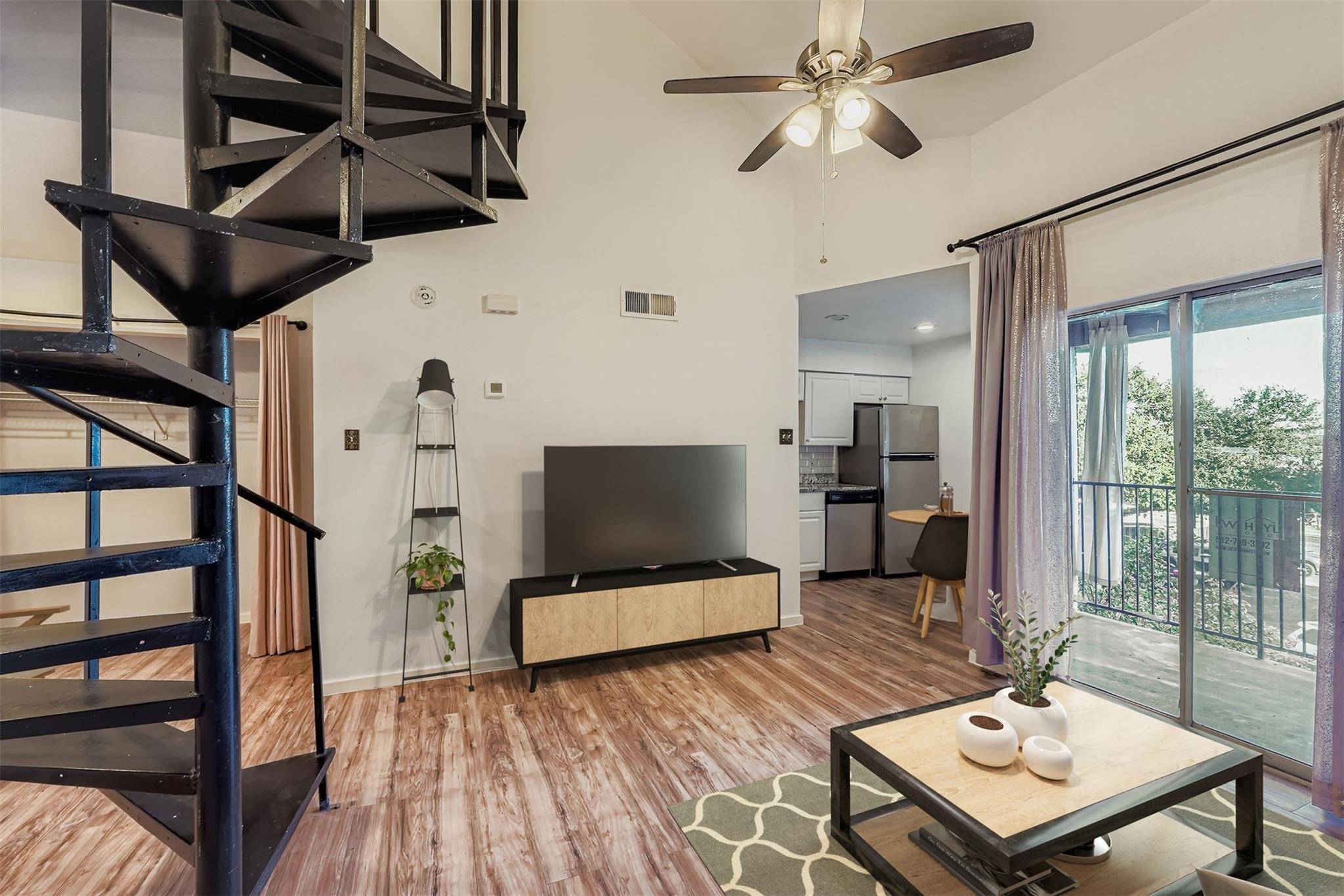 1840 Burton DR #208, Austin, TX 78741