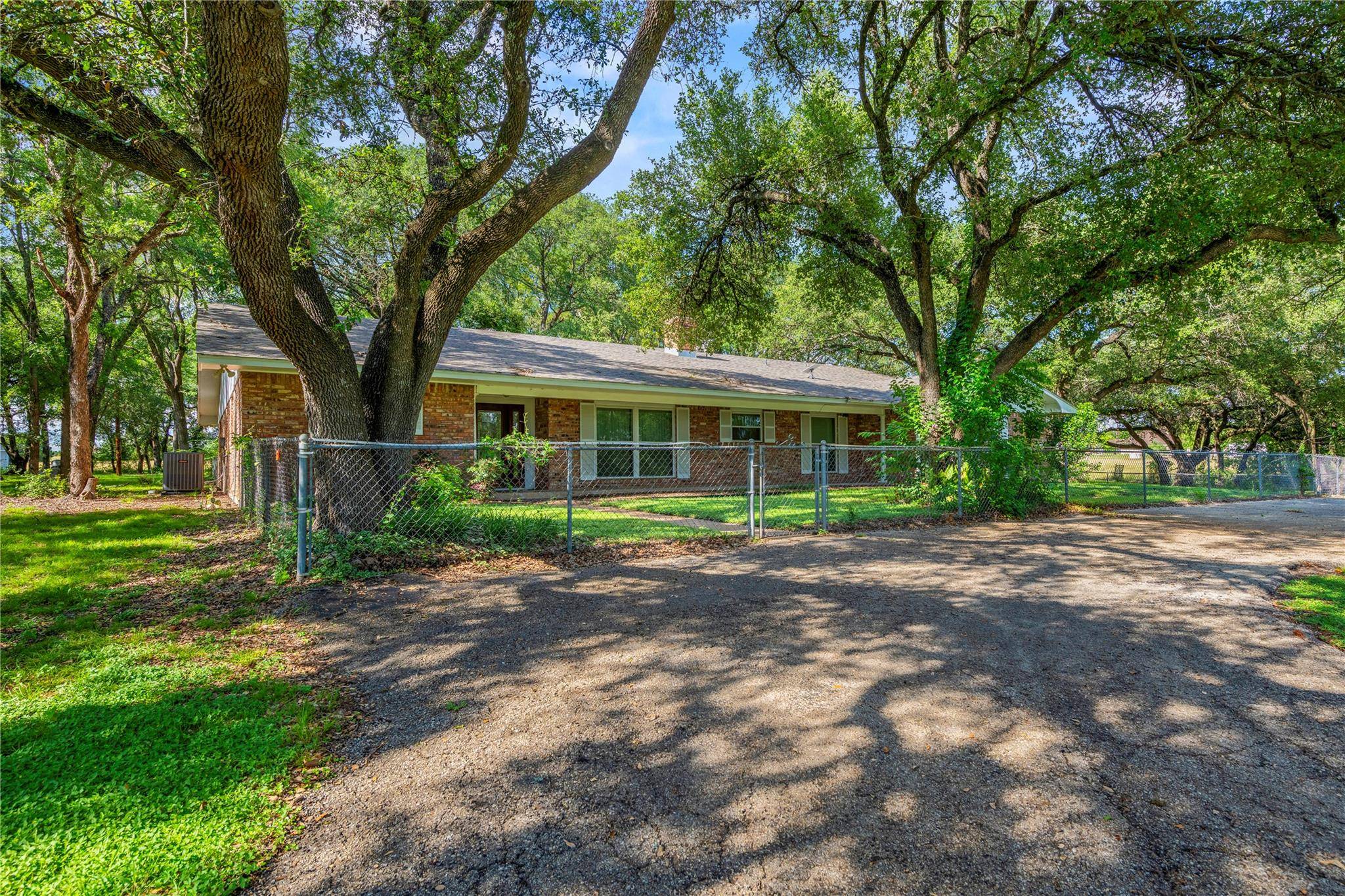 700 Shanklin RD, Belton, TX 76513