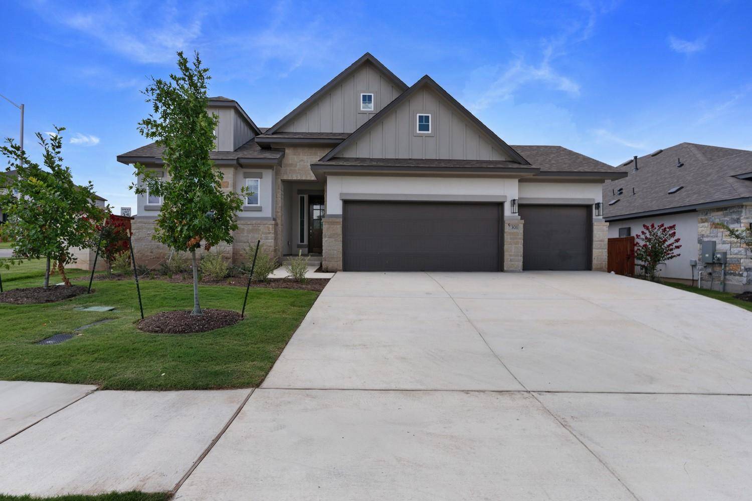 301 Oak Blossom RD, Liberty Hill, TX 78642