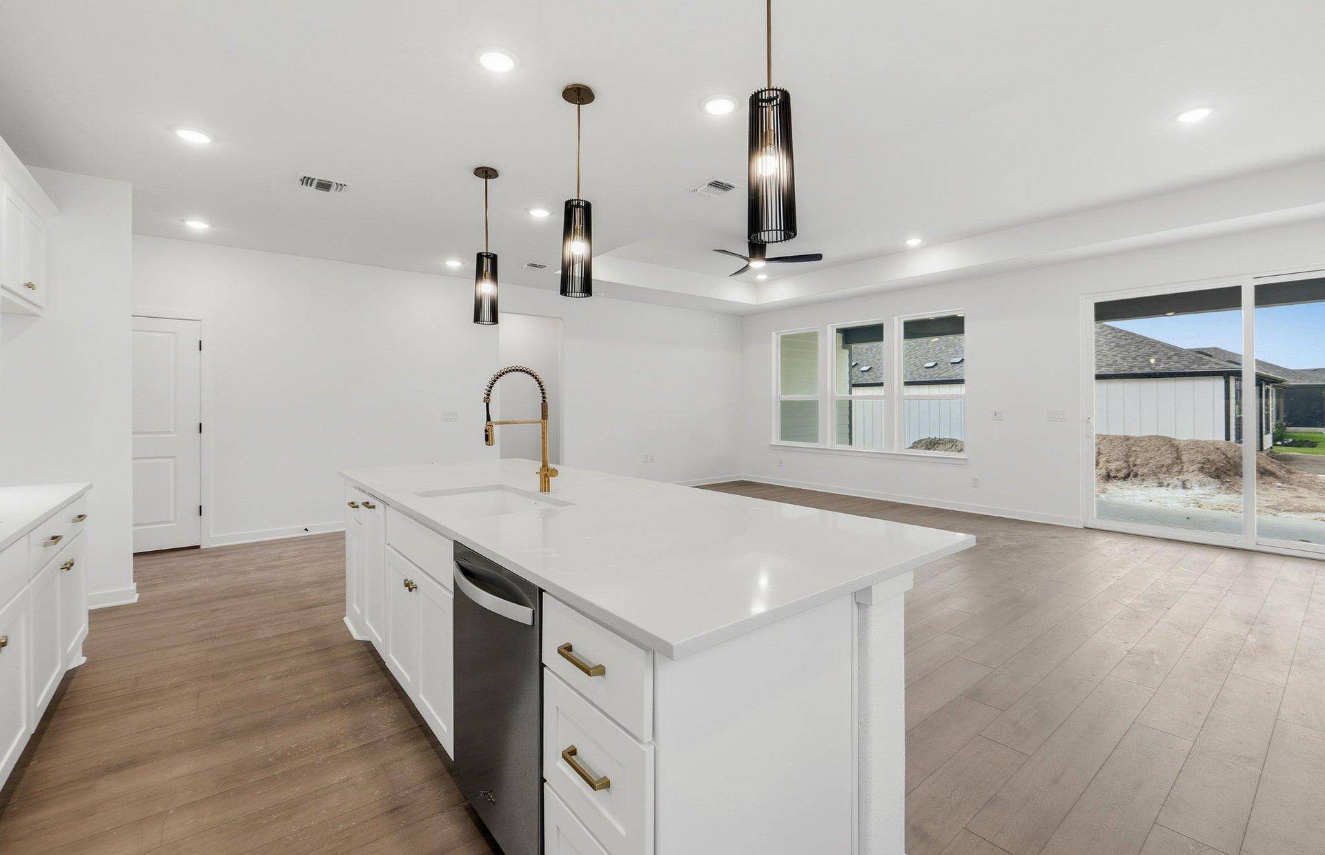 120 Centerfire LN, Georgetown, TX 78633