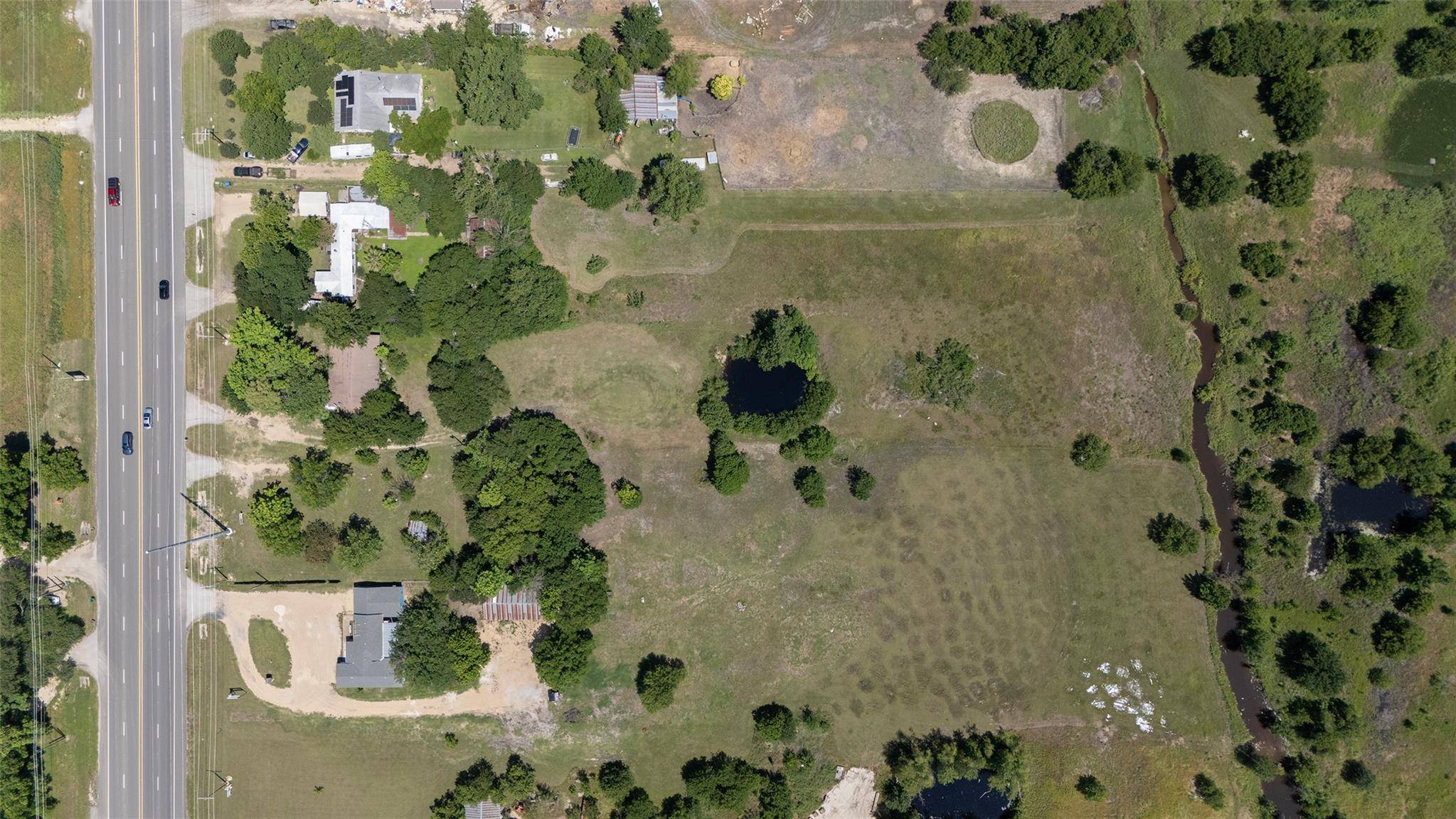 4302 N Main ST, Taylor, TX 76574