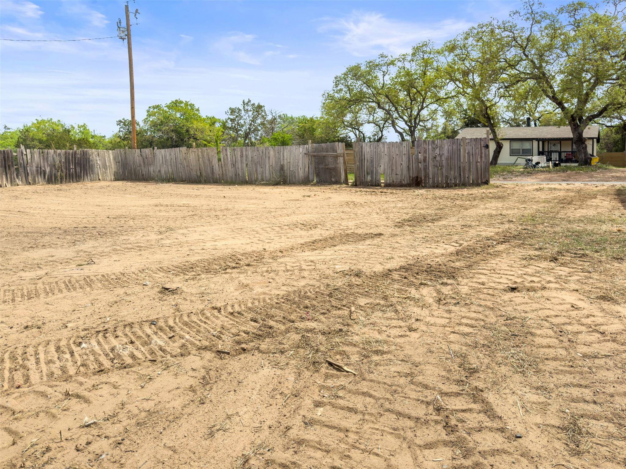 302 Seneca DR, Burnet, TX 78611