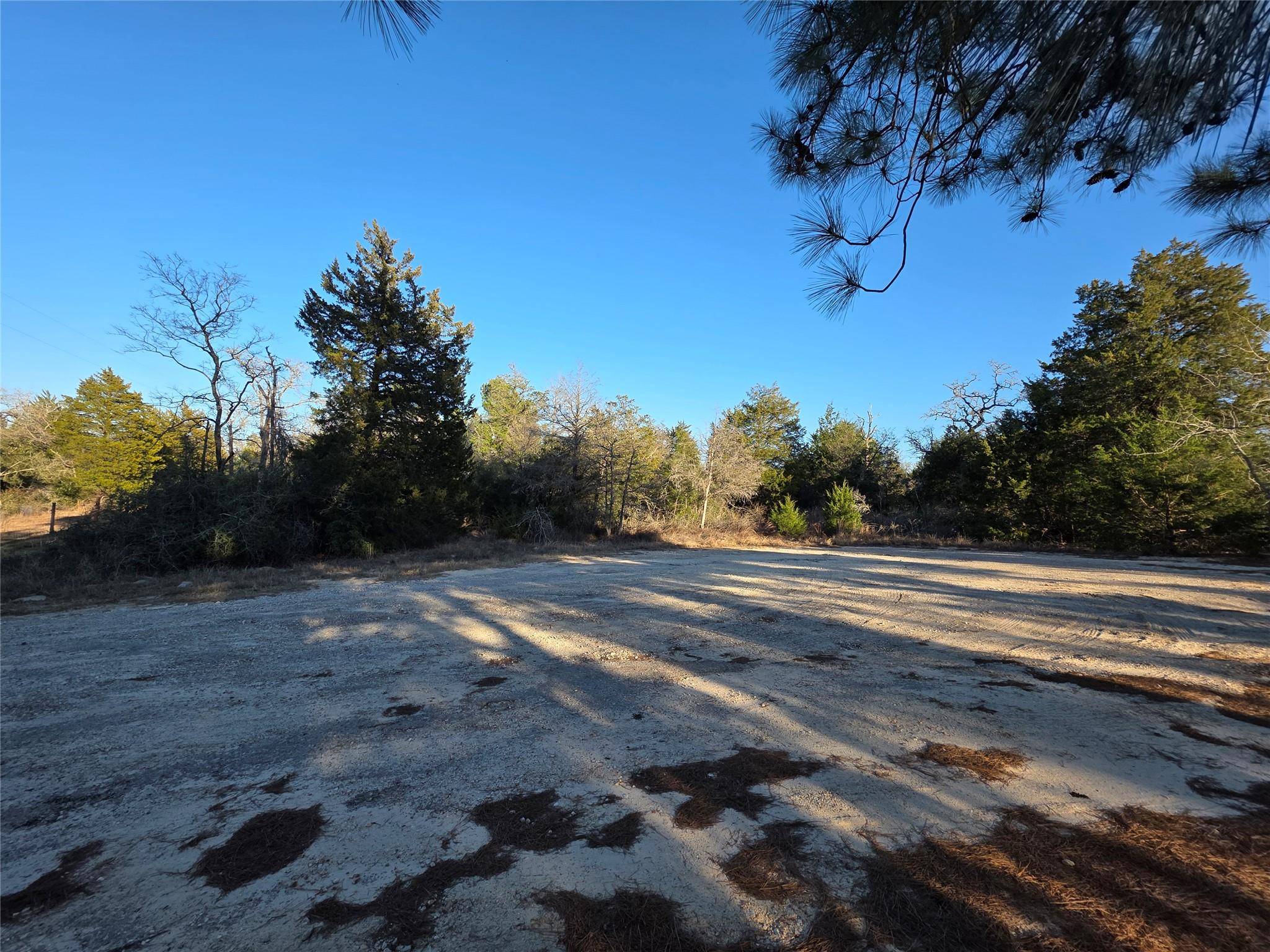 1241 Scenic VW, Lexington, TX 78947