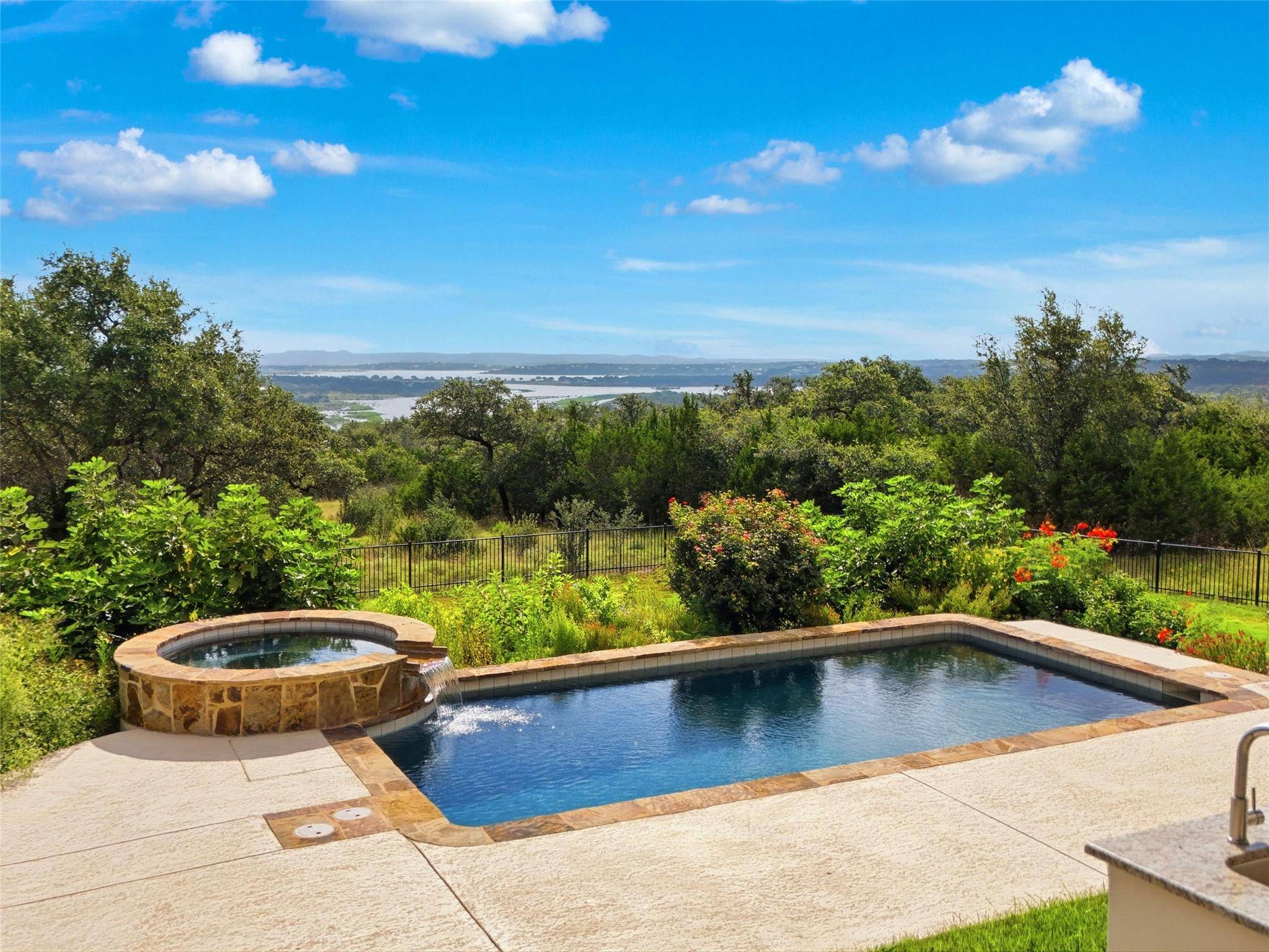 2144 Senora RDG, Canyon Lake, TX 78133
