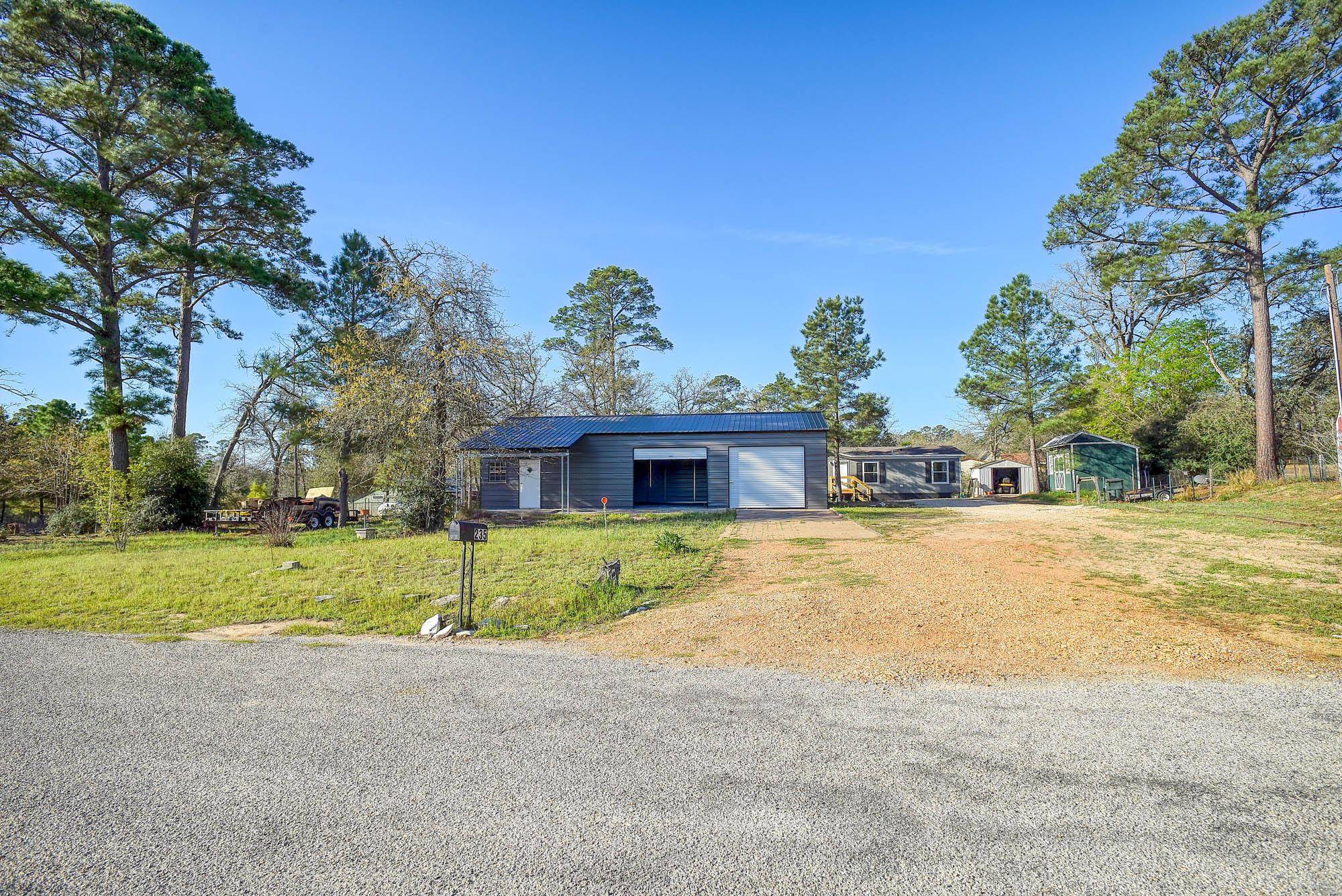 235 Pinehill DR, Bastrop, TX 78602