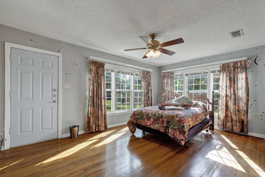 800 N Bishop ST, San Marcos, TX 78666
