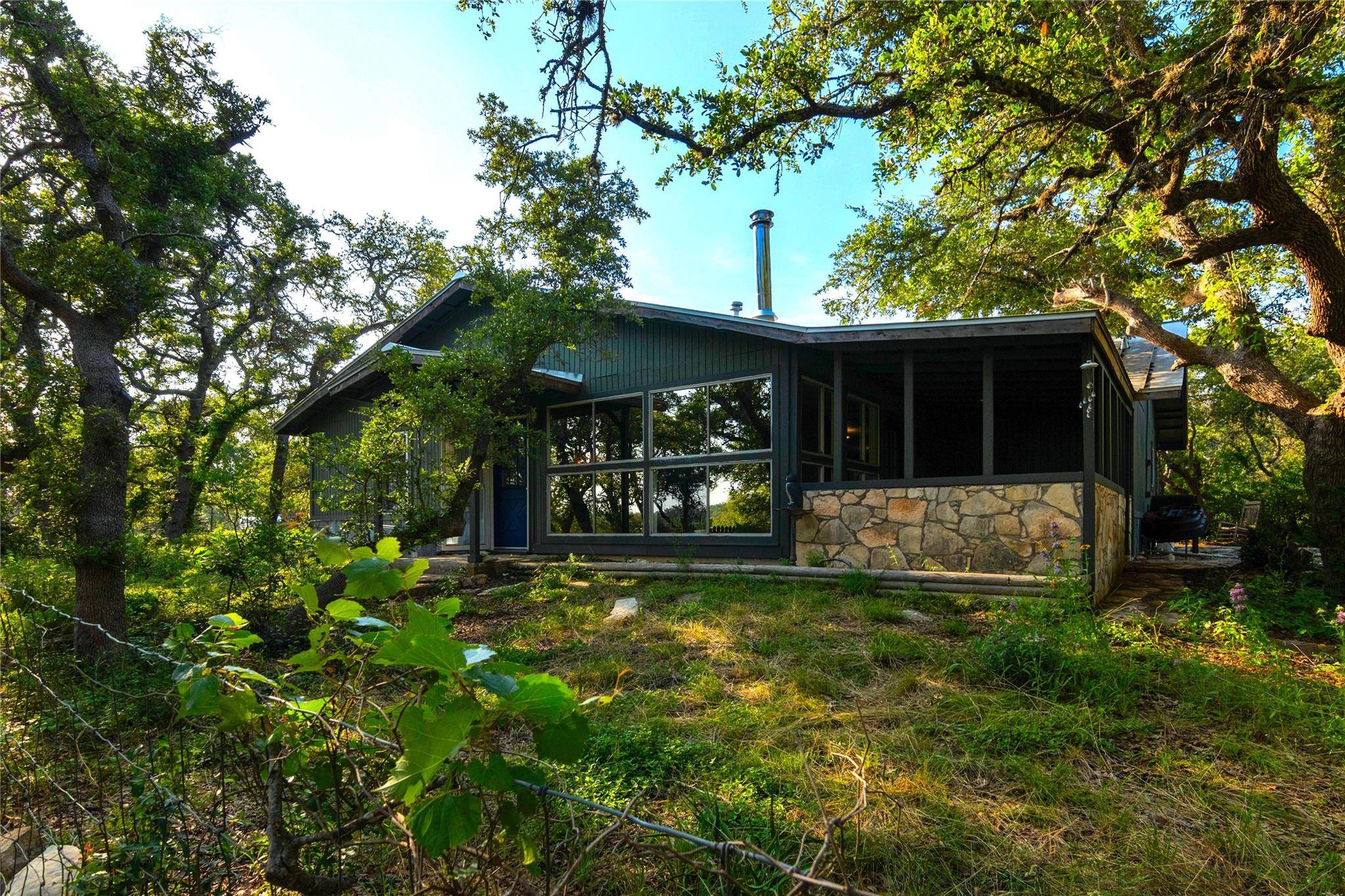 435 Spangenberg RD, Blanco, TX 78623