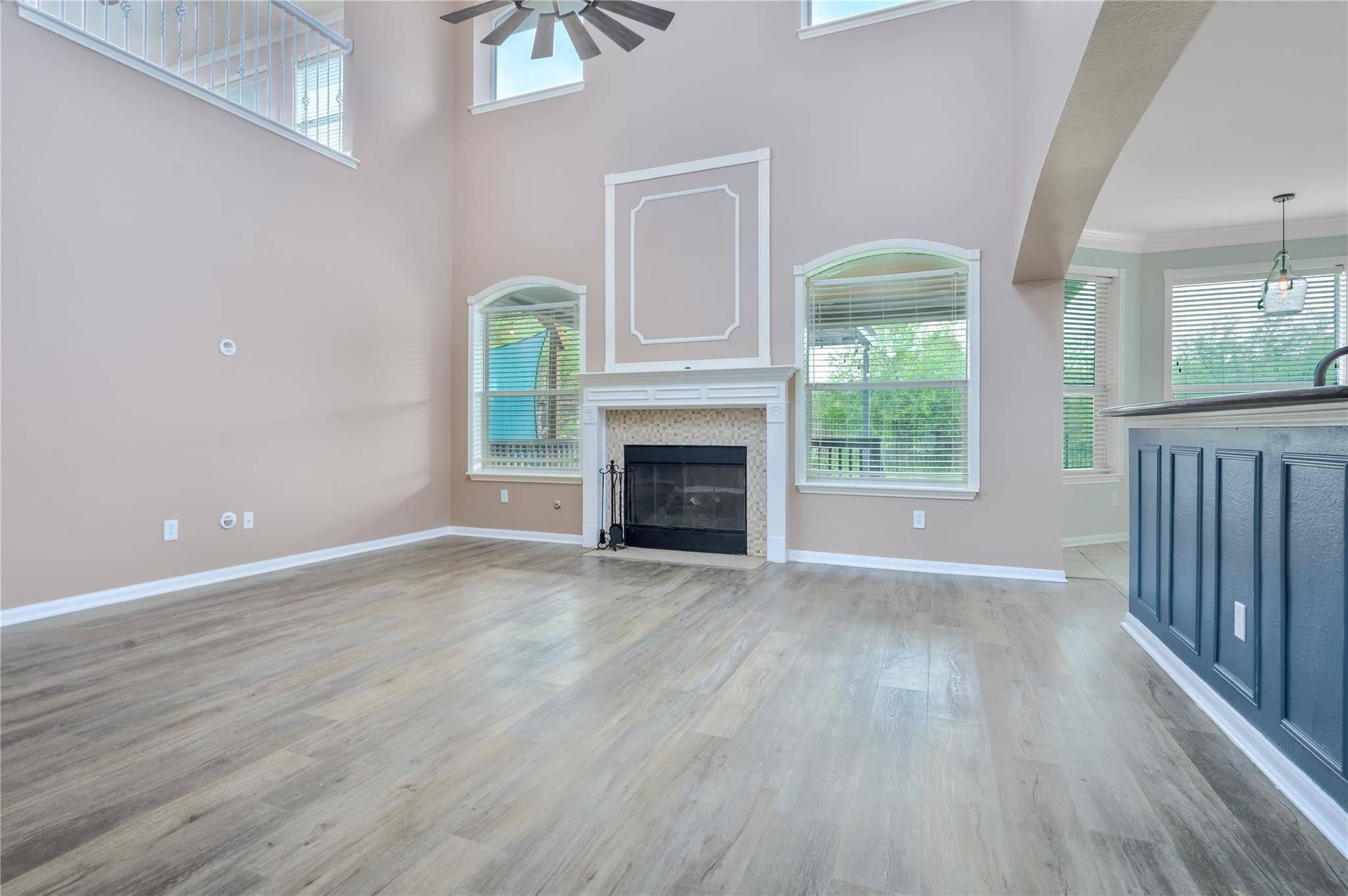 22121 Rose Grass LN, Spicewood, TX 78669