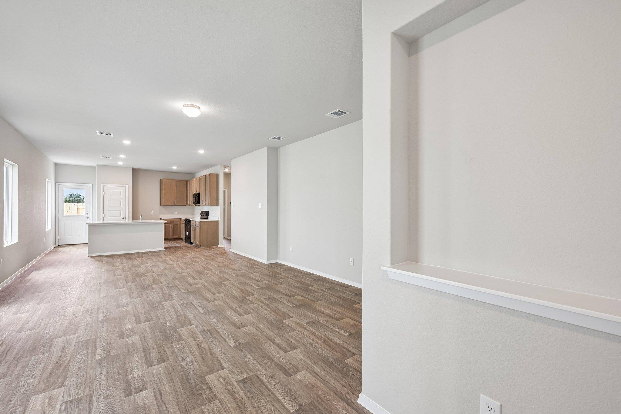 129 Adze DR, Liberty Hill, TX 78642