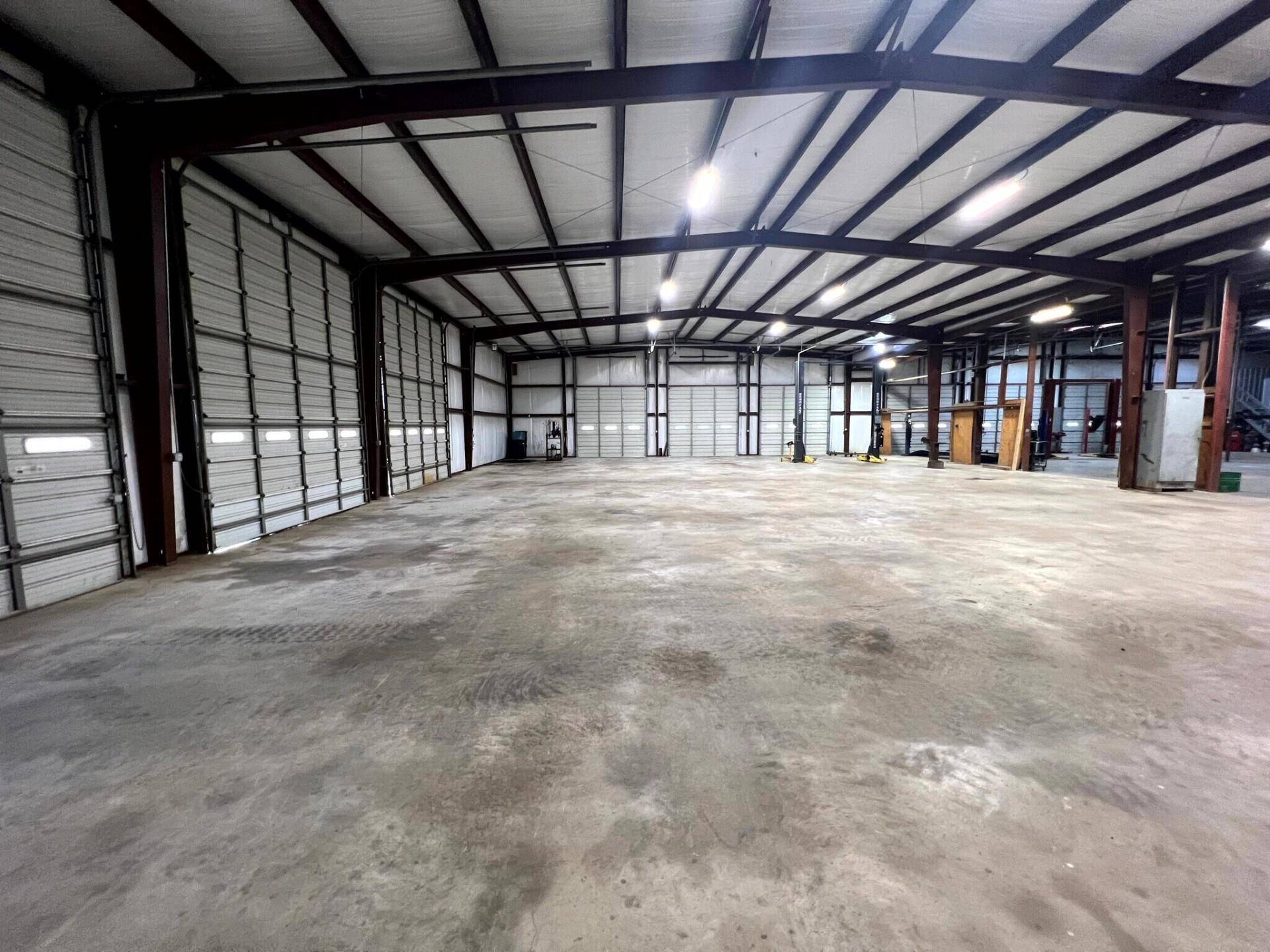 744 Fm 609, La Grange, TX 78945
