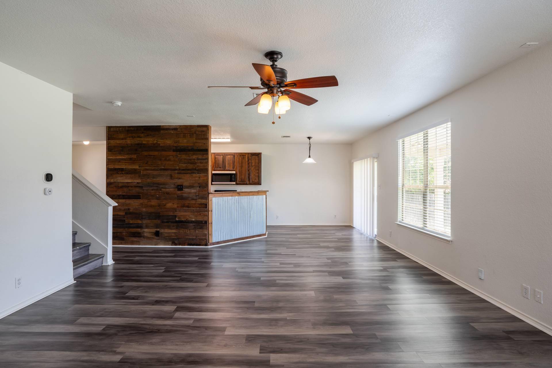 711 Abundance LN, Kyle, TX 78640