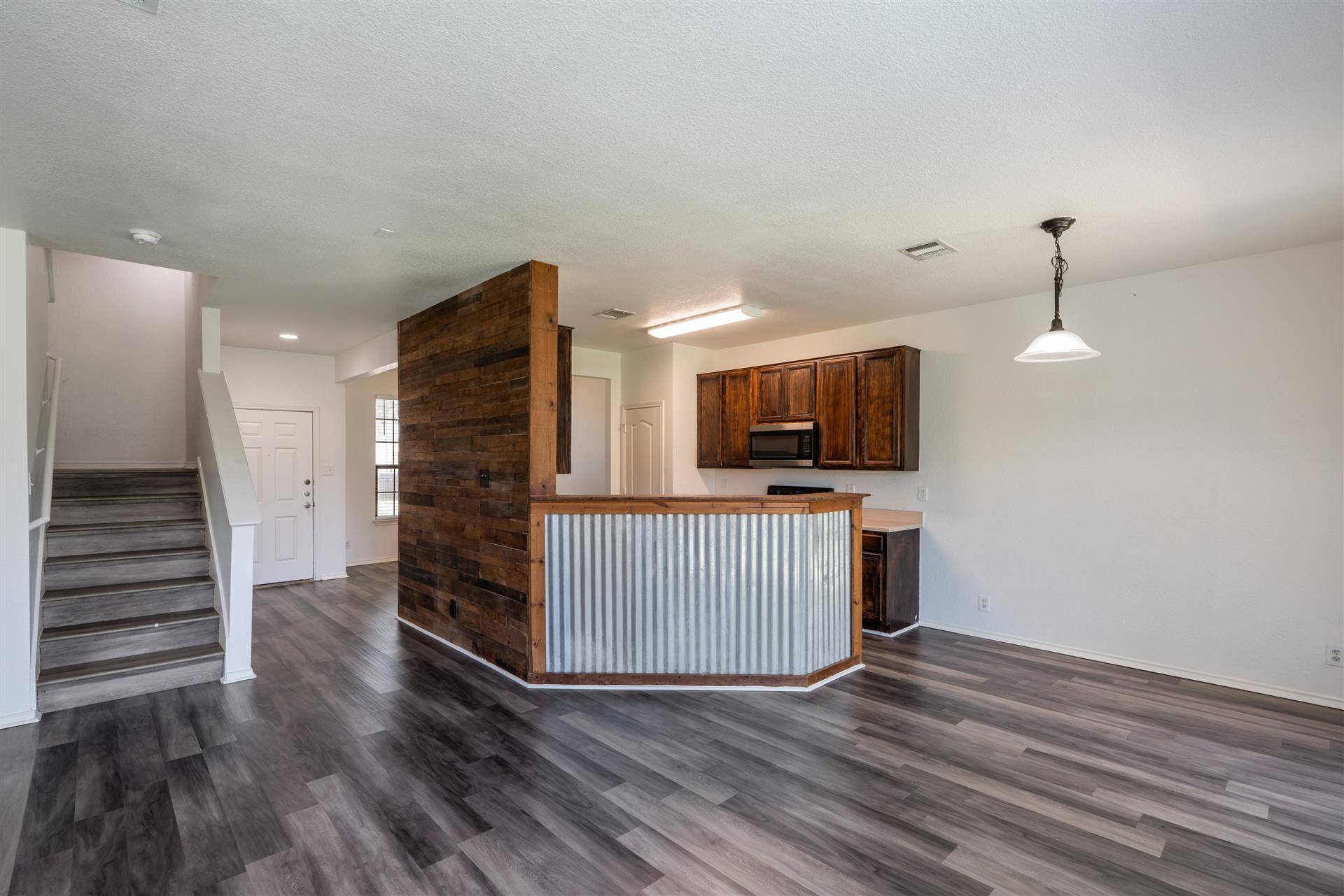 711 Abundance LN, Kyle, TX 78640