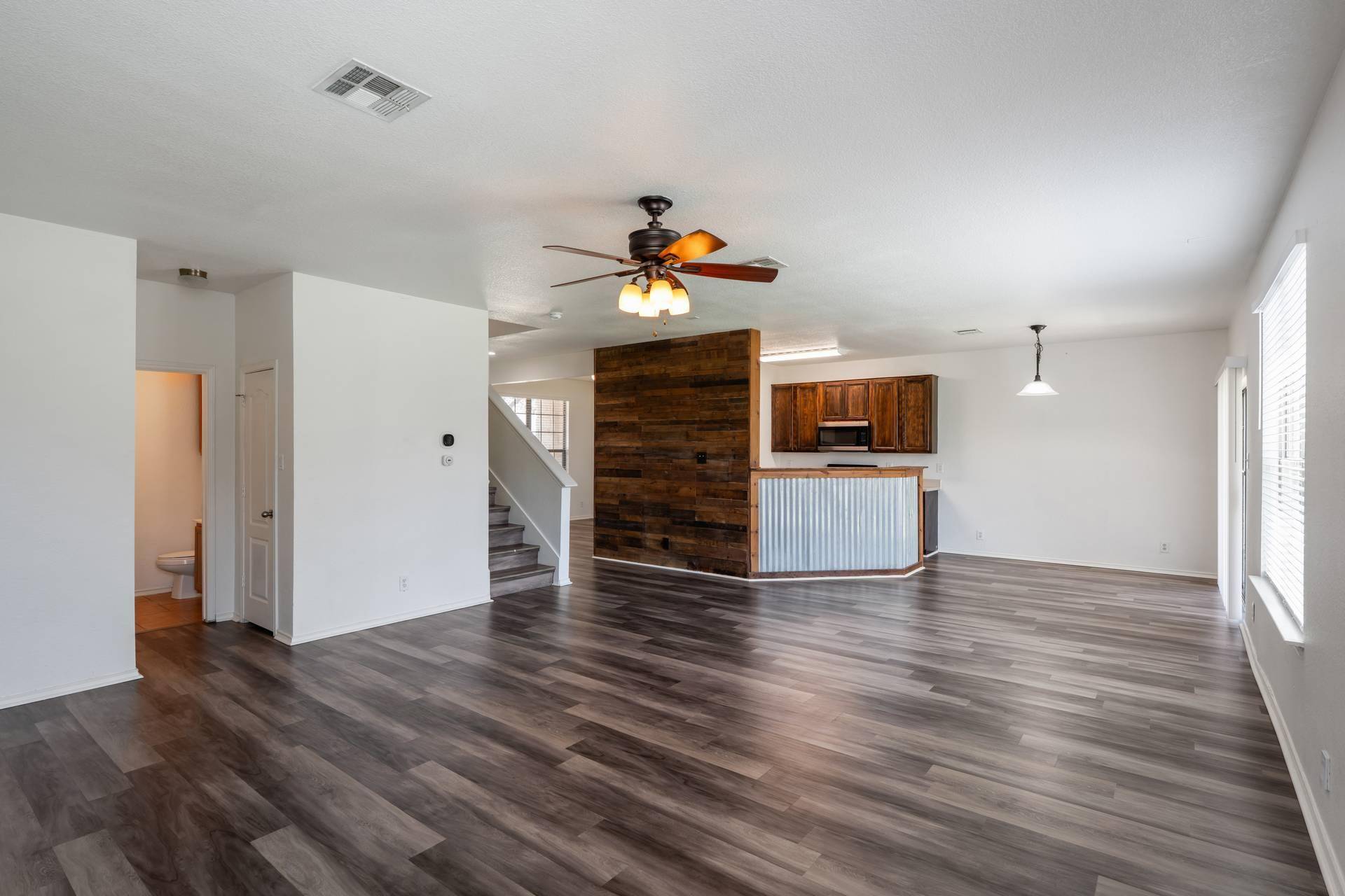 711 Abundance LN, Kyle, TX 78640
