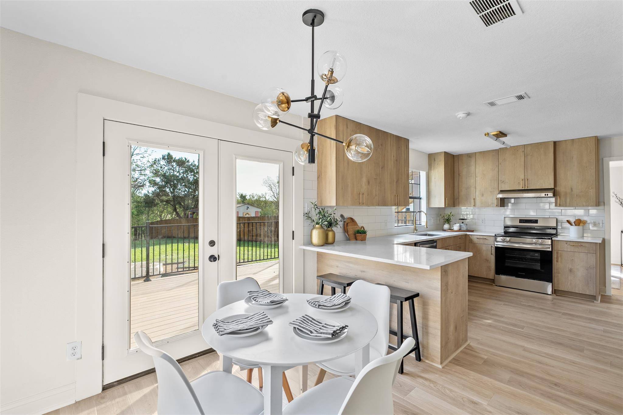 129 Ridgecrest RD, Georgetown, TX 78628