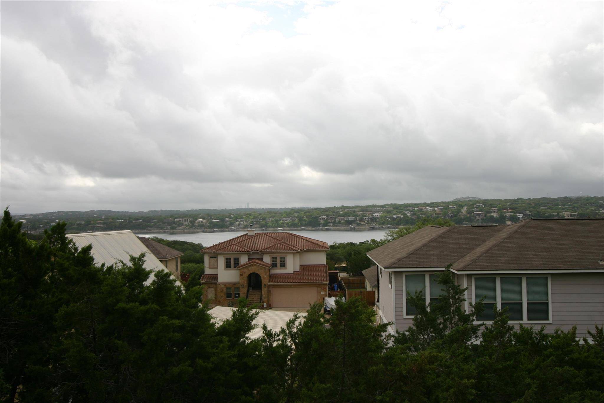 332 Southwind RD, Point Venture, TX 78645