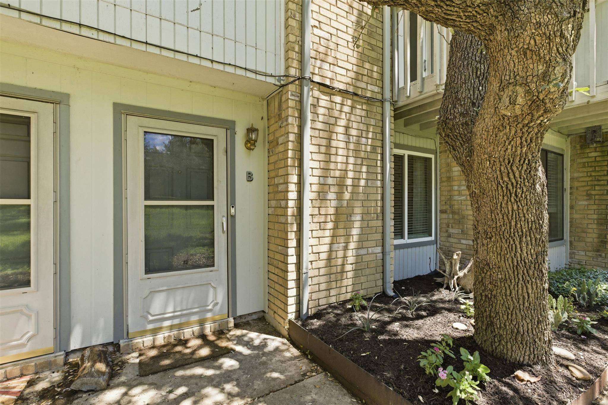 4204 Hudson Bend RD #B, Austin, TX 78734