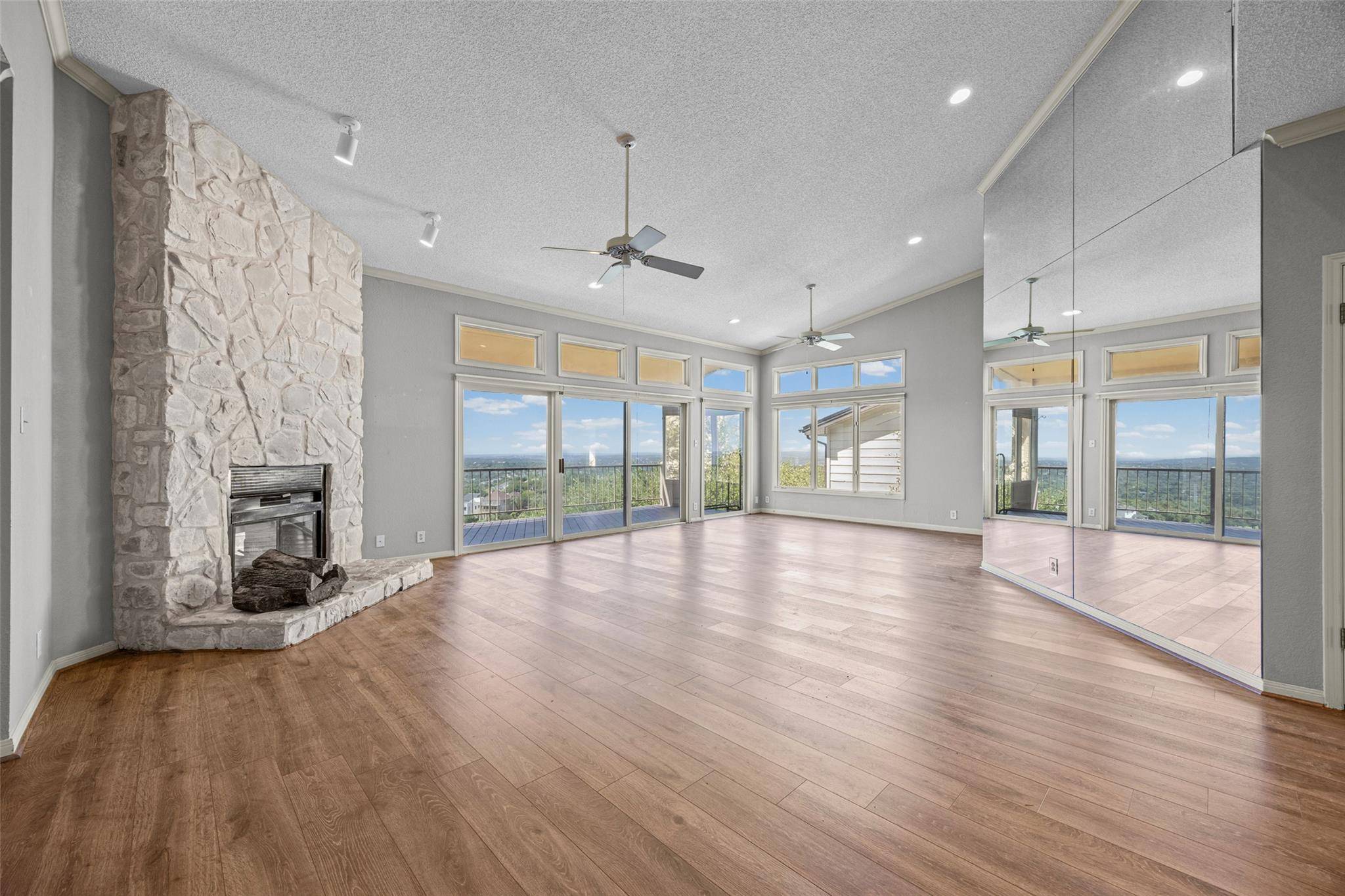 114 Paragon CT, Lakeway, TX 78734