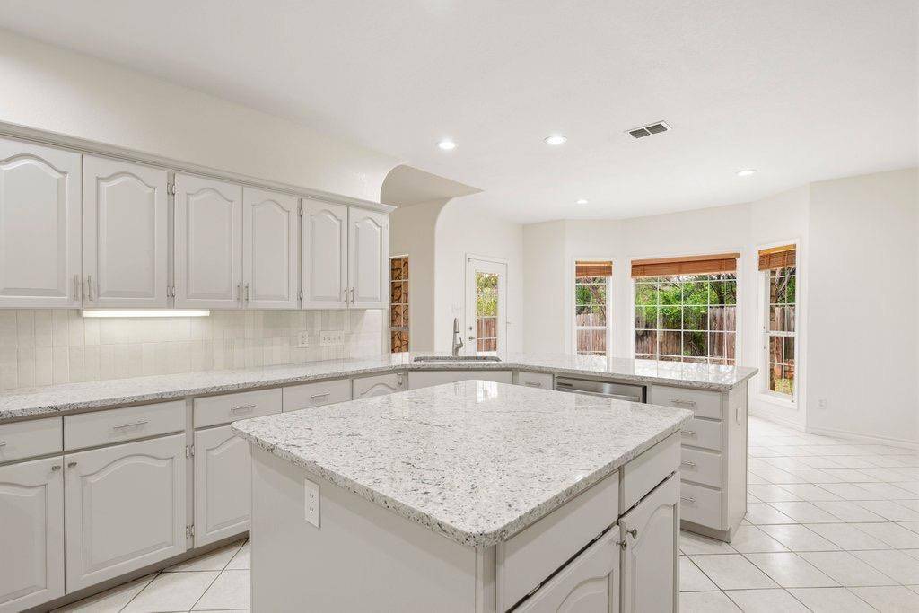 2104 Lancaster ST, San Marcos, TX 78666