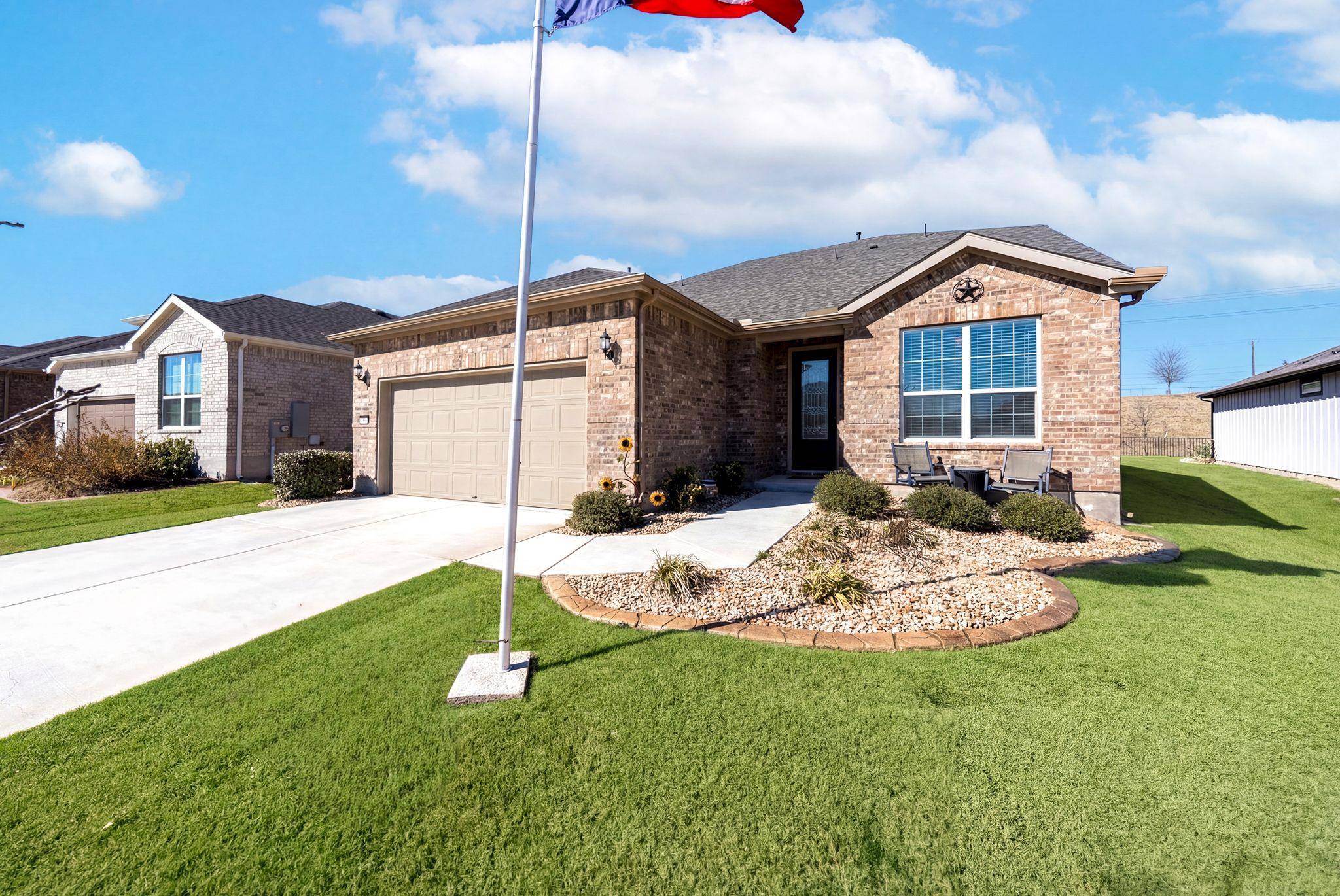 642 Martingale ST, Georgetown, TX 78633