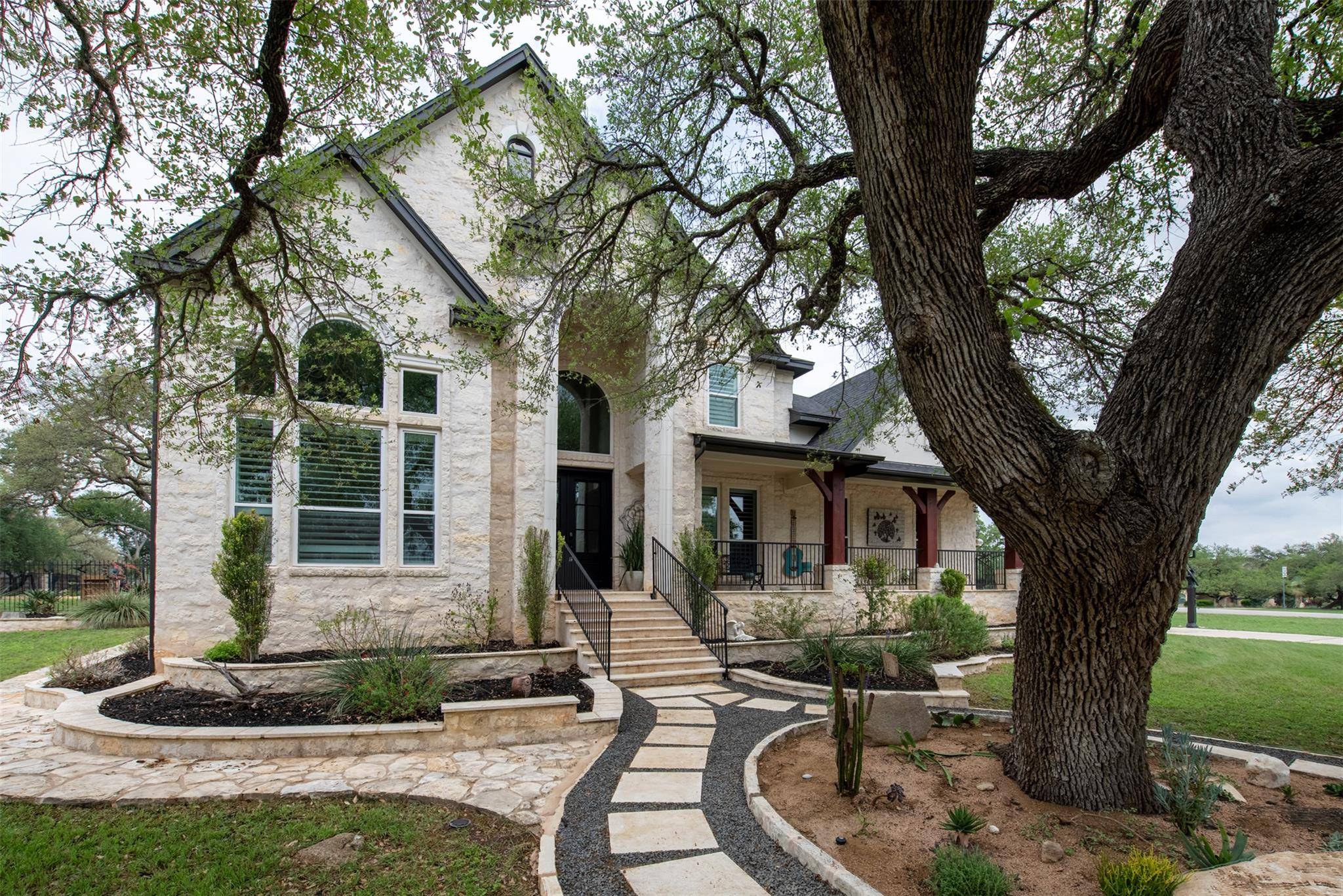 664 Ranchers Club LN, Driftwood, TX 78619