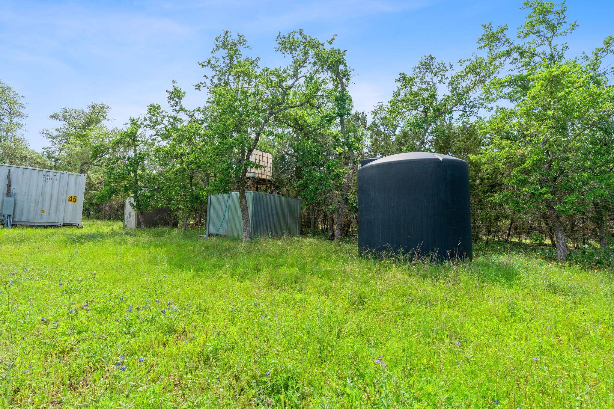 385 Country LN, Dripping Springs, TX 78620