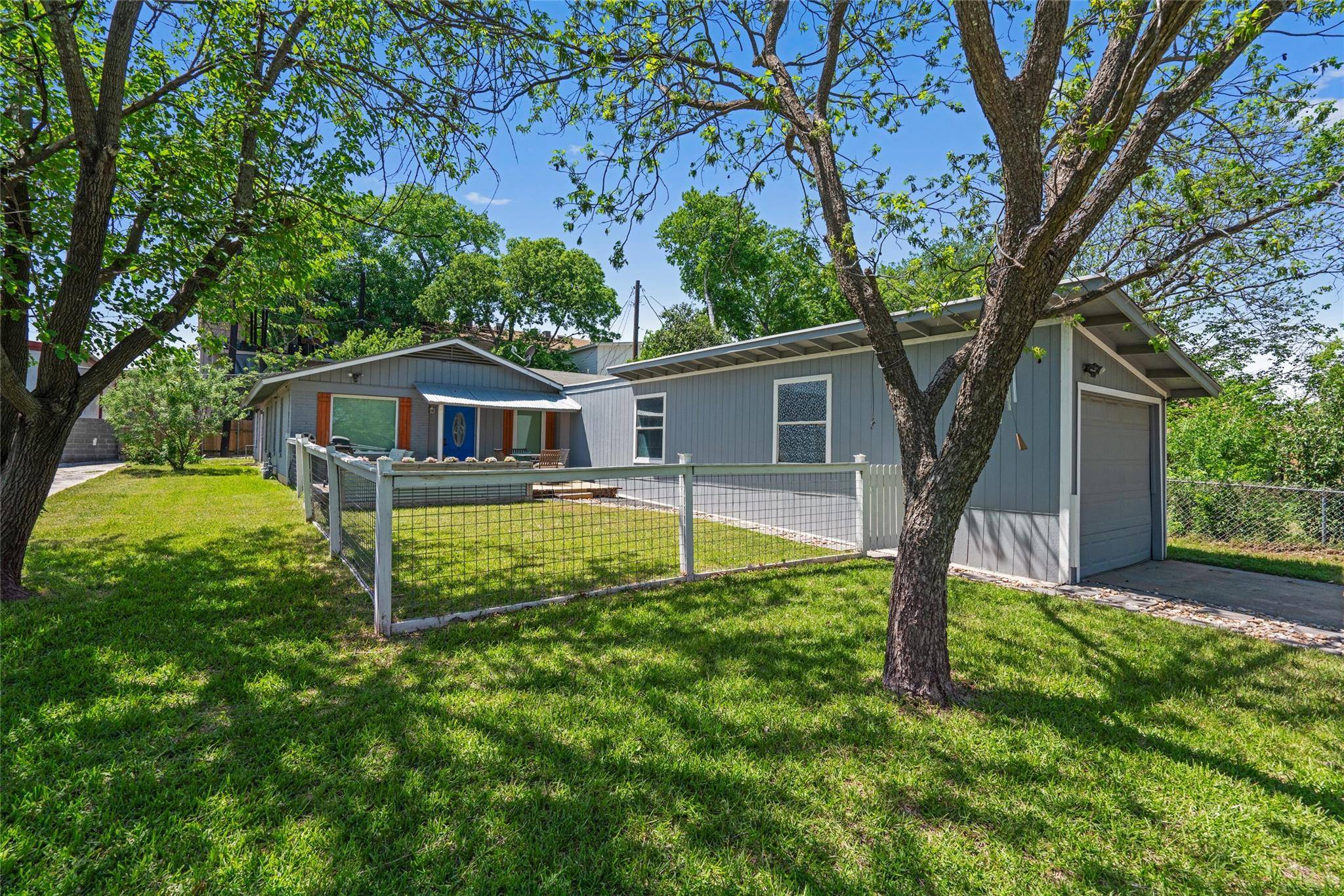 8400 Sequoia DR, Austin, TX 78758