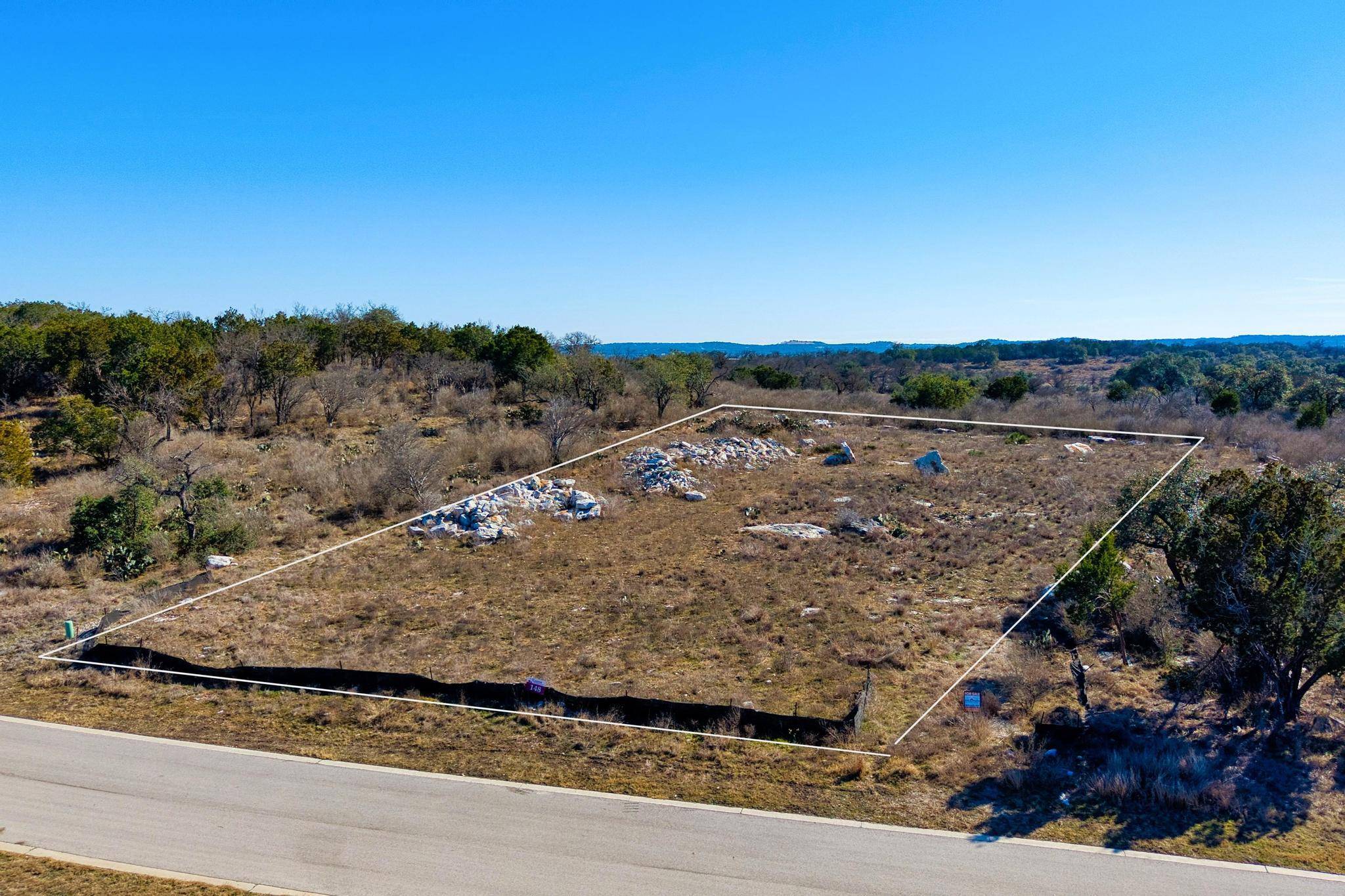 309 Eagle Basin CIR, Spicewood, TX 78669