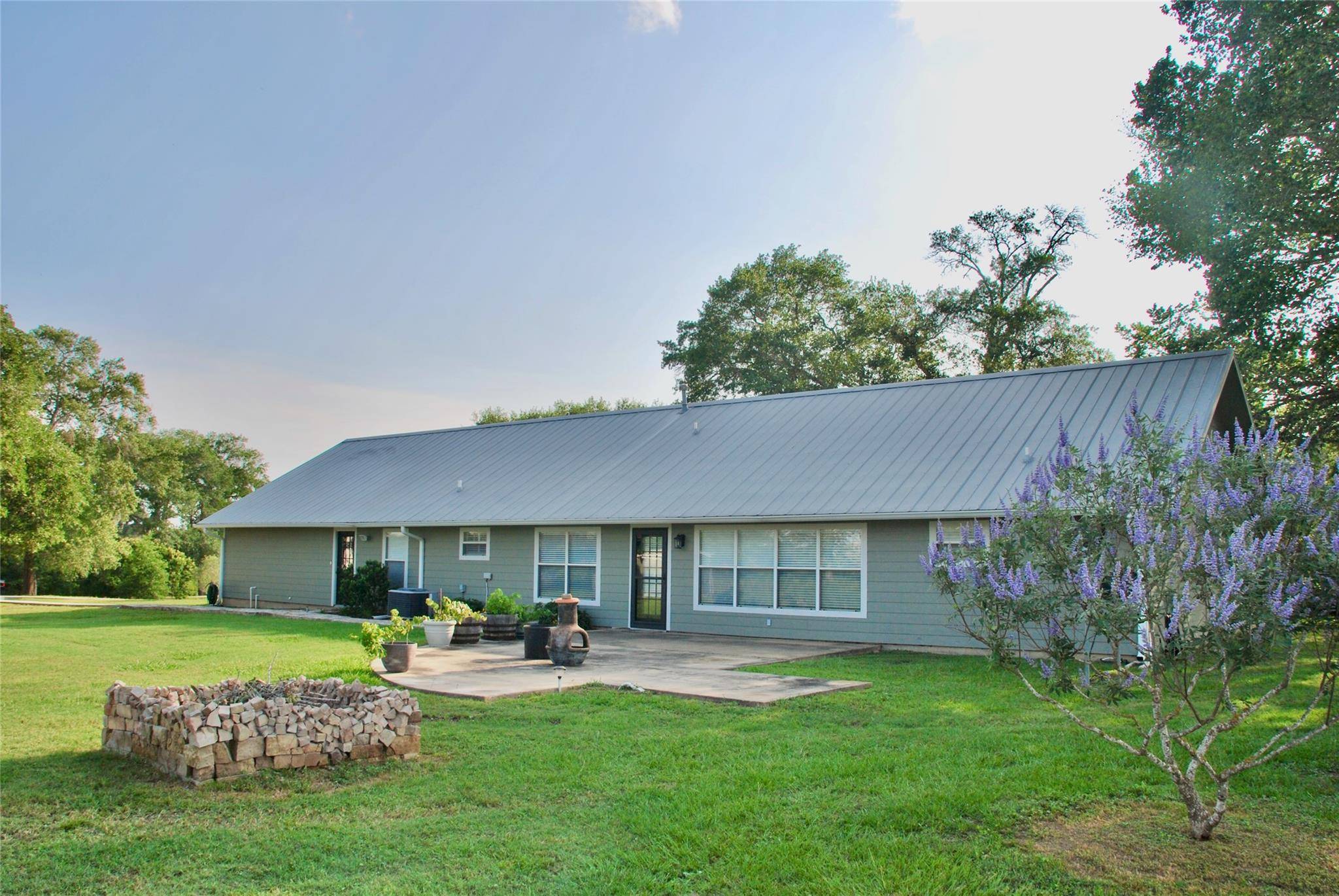 3545 E I 10 Frontage RD, Schulenburg, TX 78956