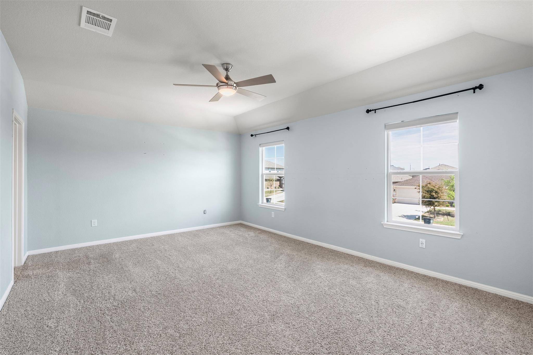 120 Ellinger RD, Georgetown, TX 78626