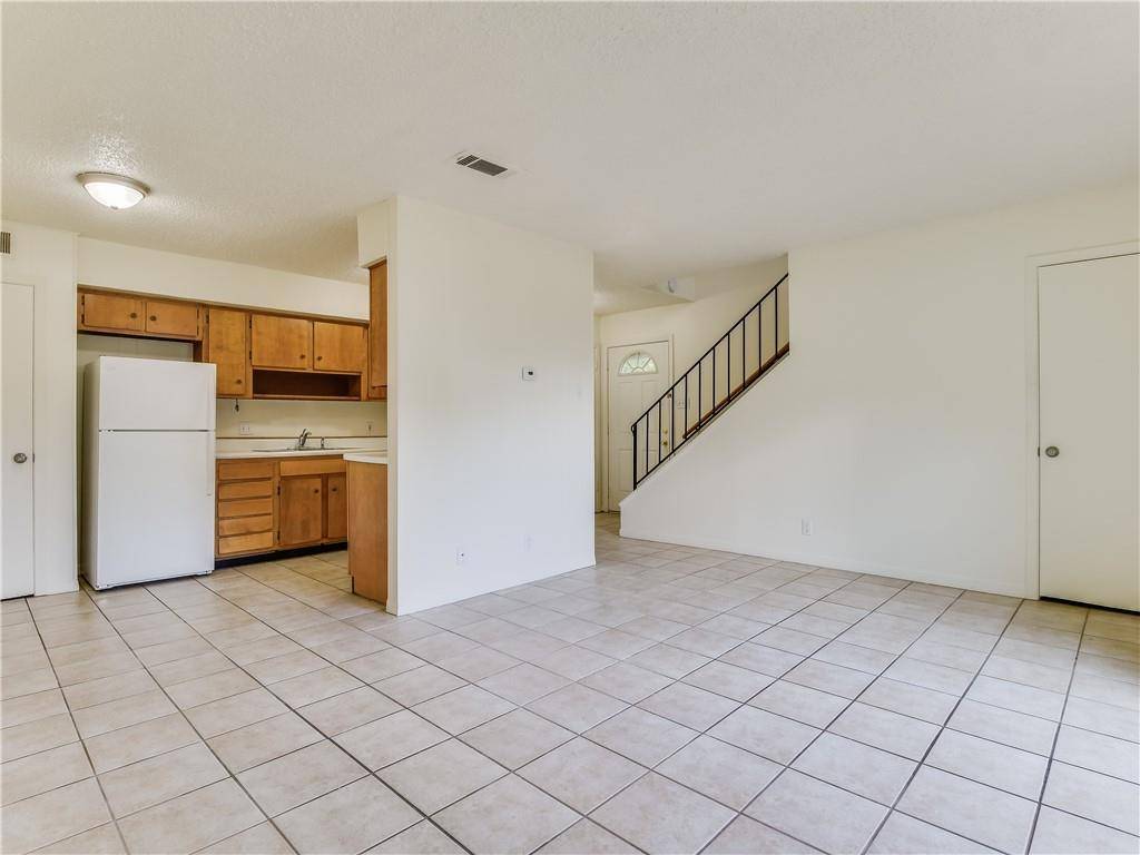 2804 Westhill DR #104, Austin, TX 78704