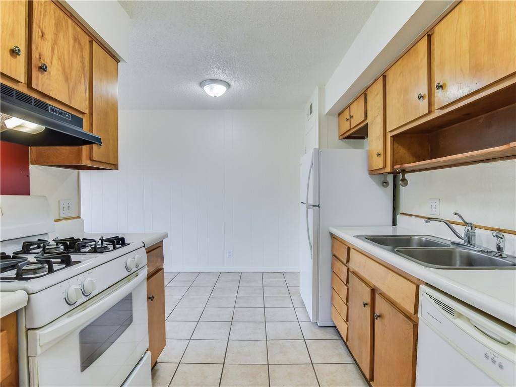 2804 Westhill DR #104, Austin, TX 78704