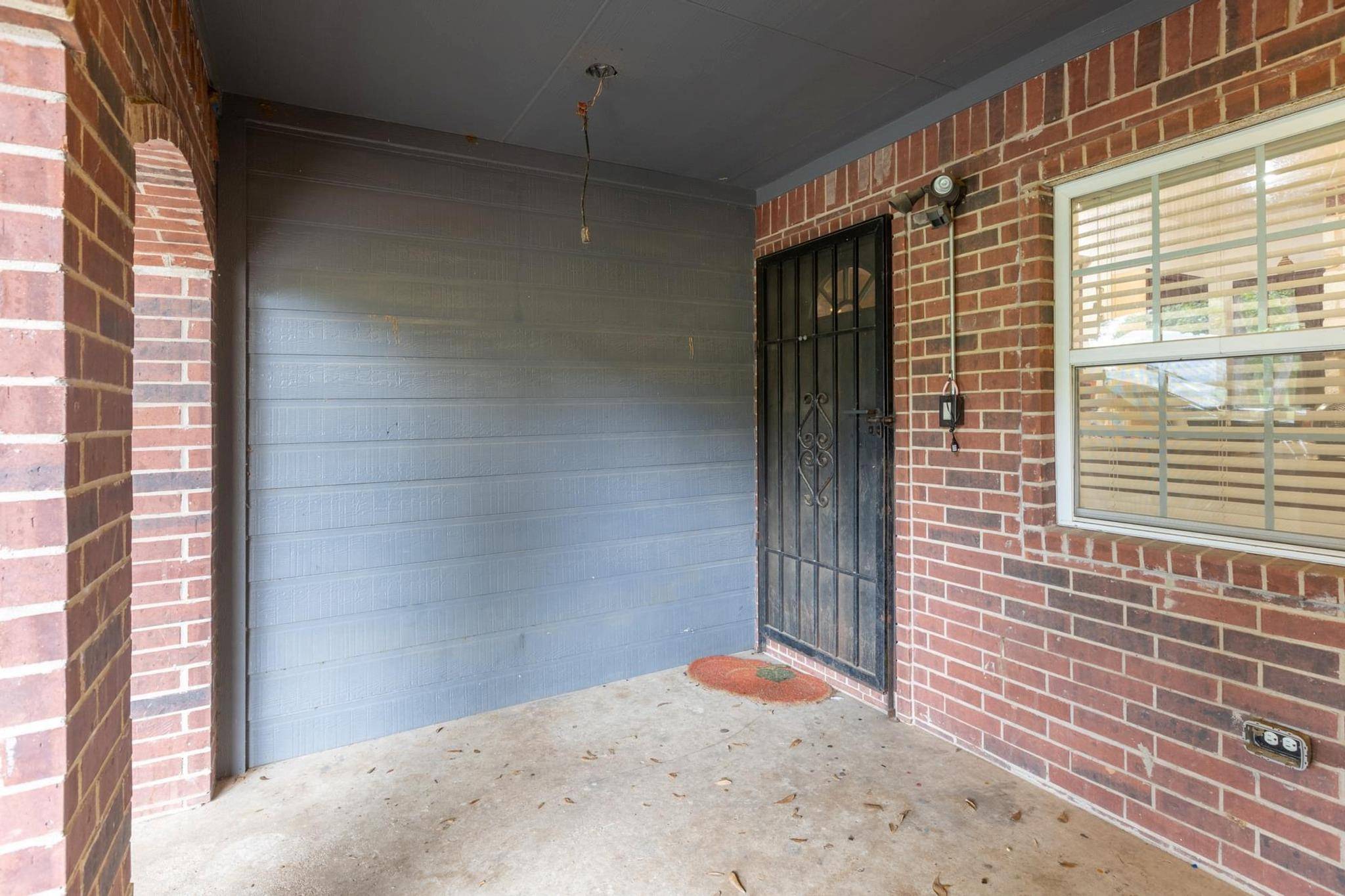 176 Old Lexington RD #C, Elgin, TX 78621
