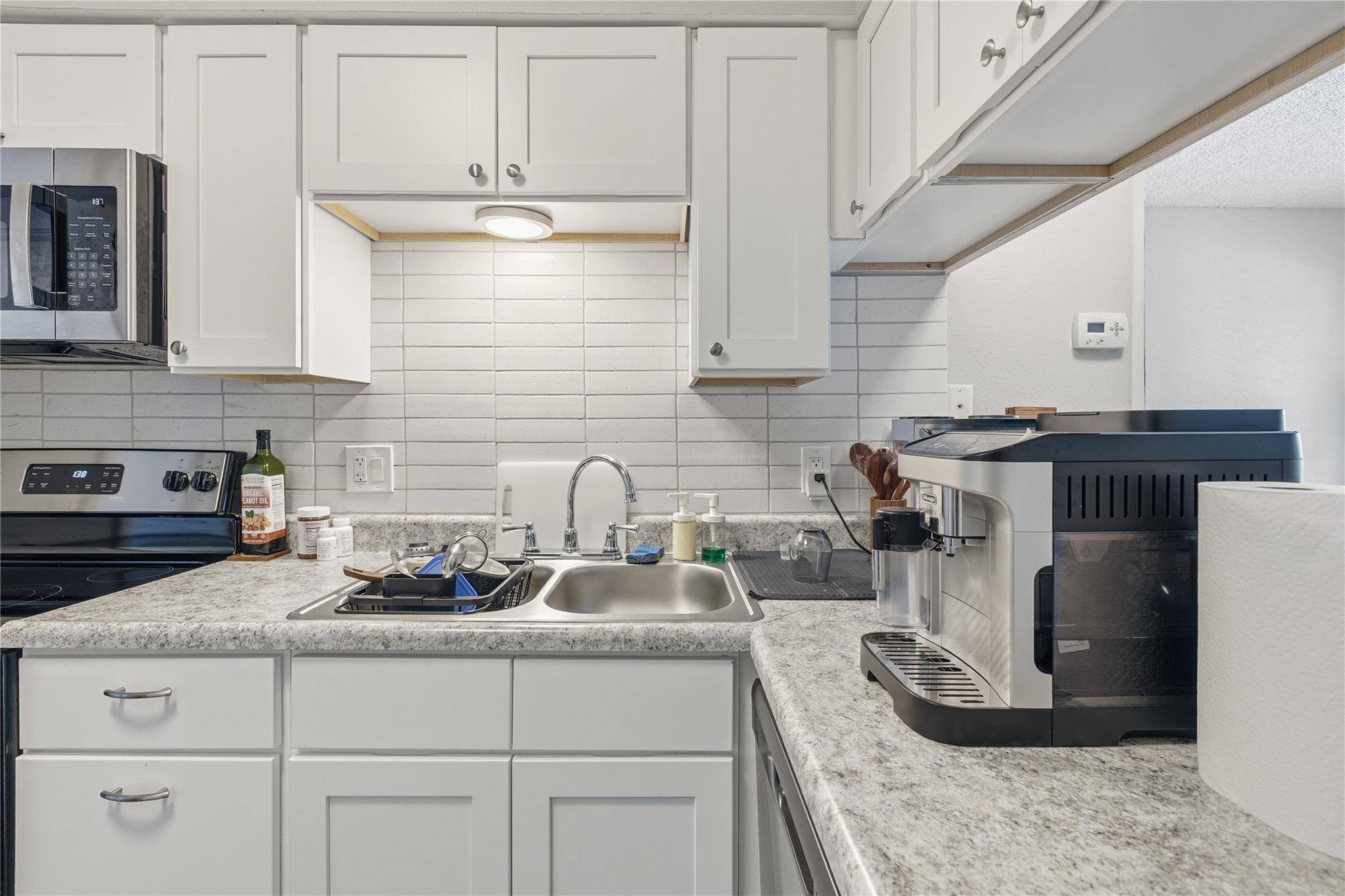 2801 Hemphill PARK #A303, Austin, TX 78705