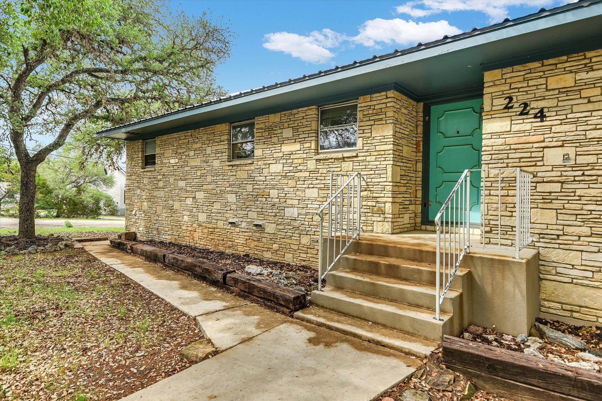 224 Circle HVN, Canyon Lake, TX 78133