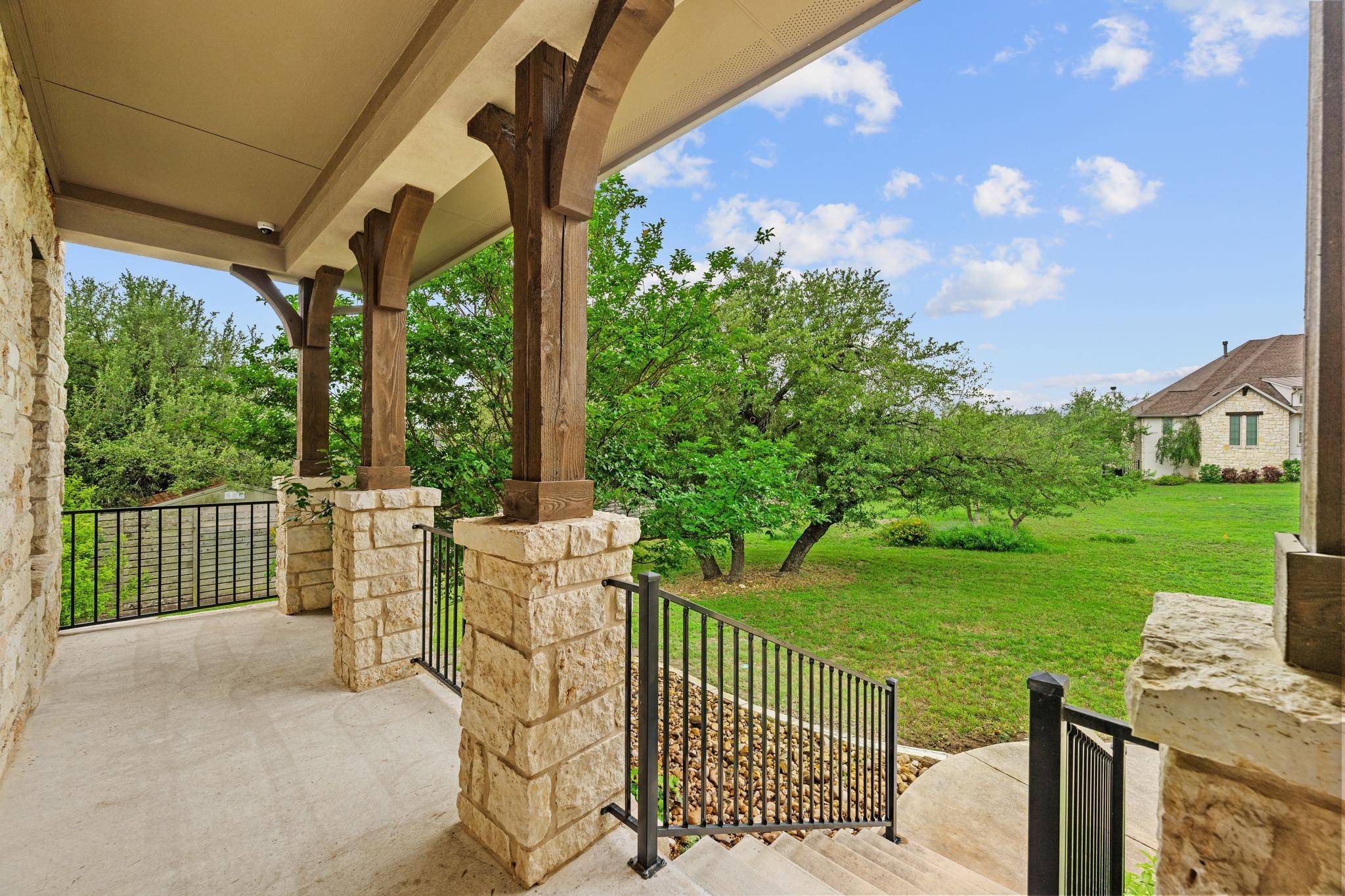 9733 Avion CV, Dripping Springs, TX 78620