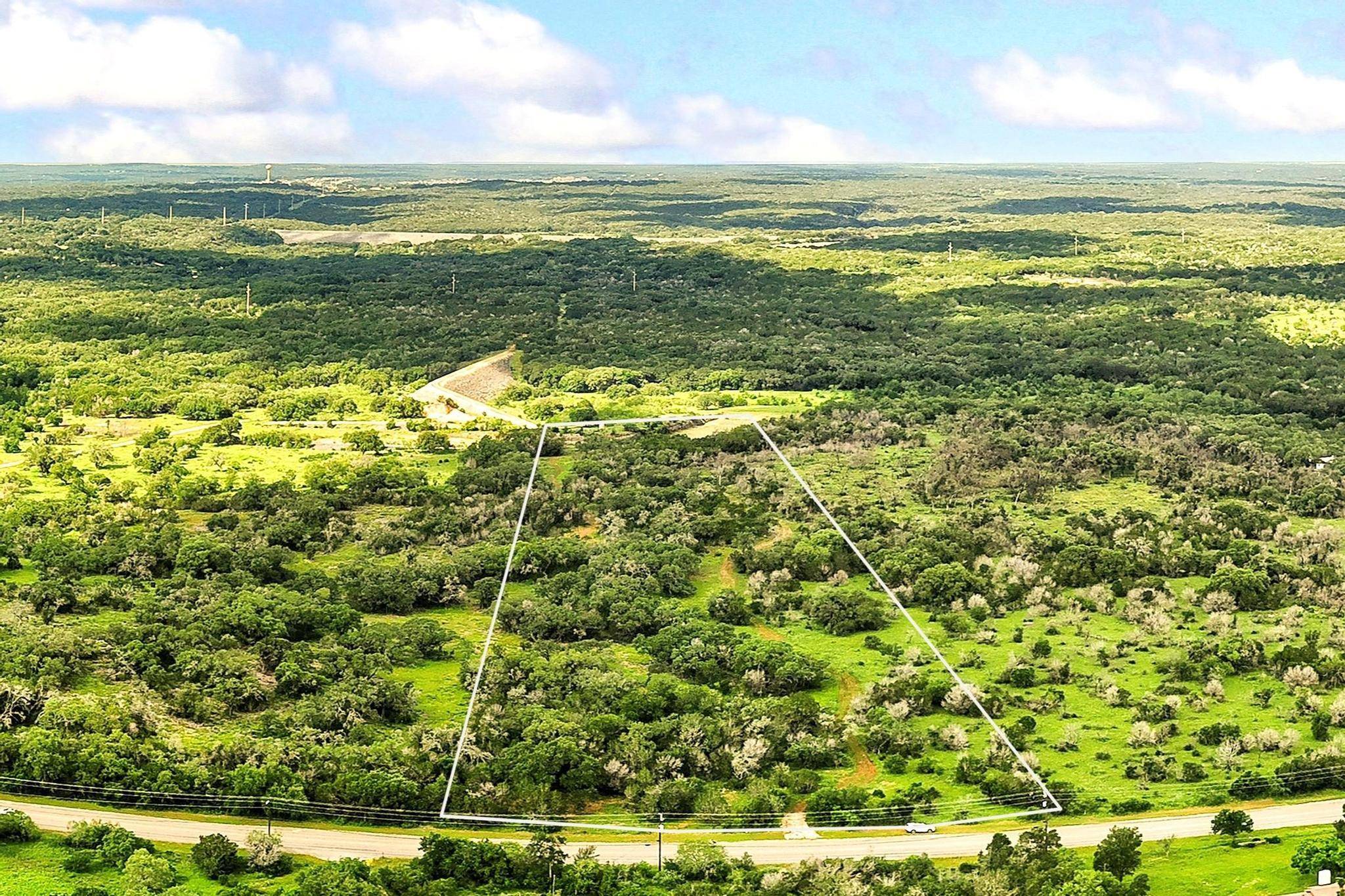 2013 Hilliard RD, San Marcos, TX 78666
