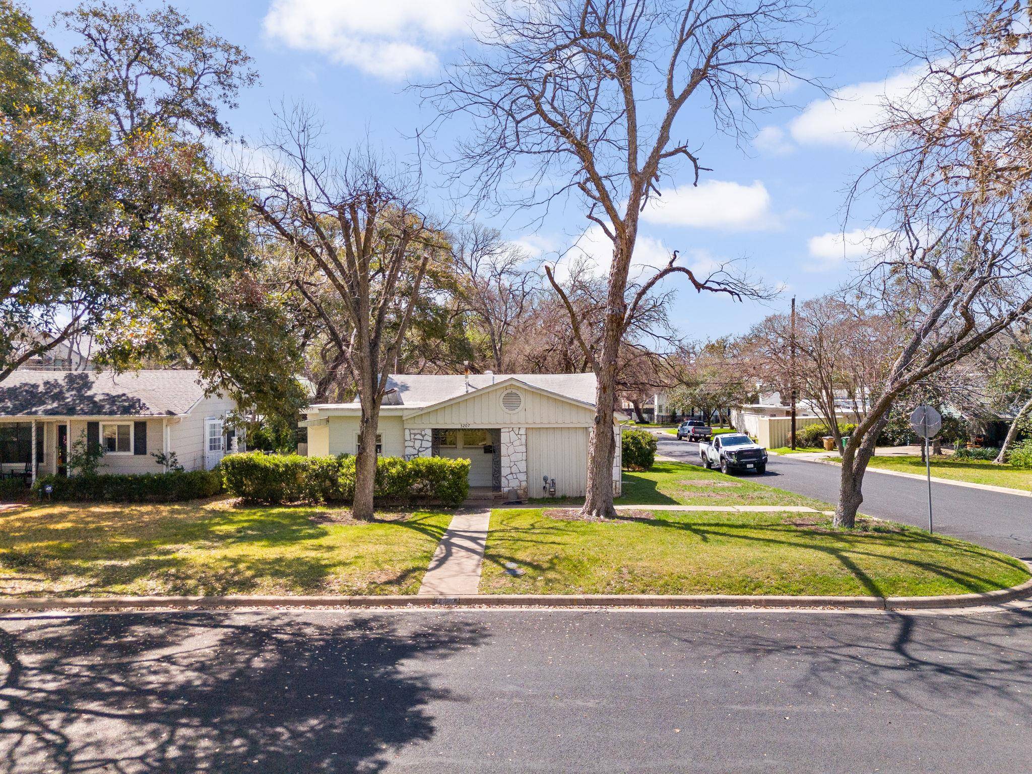 3207 Bridle PATH, Austin, TX 78703