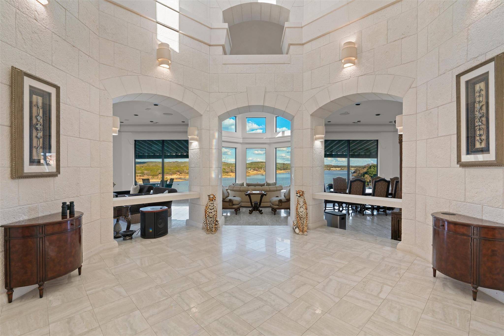 26100 Countryside DR, Spicewood, TX 78669