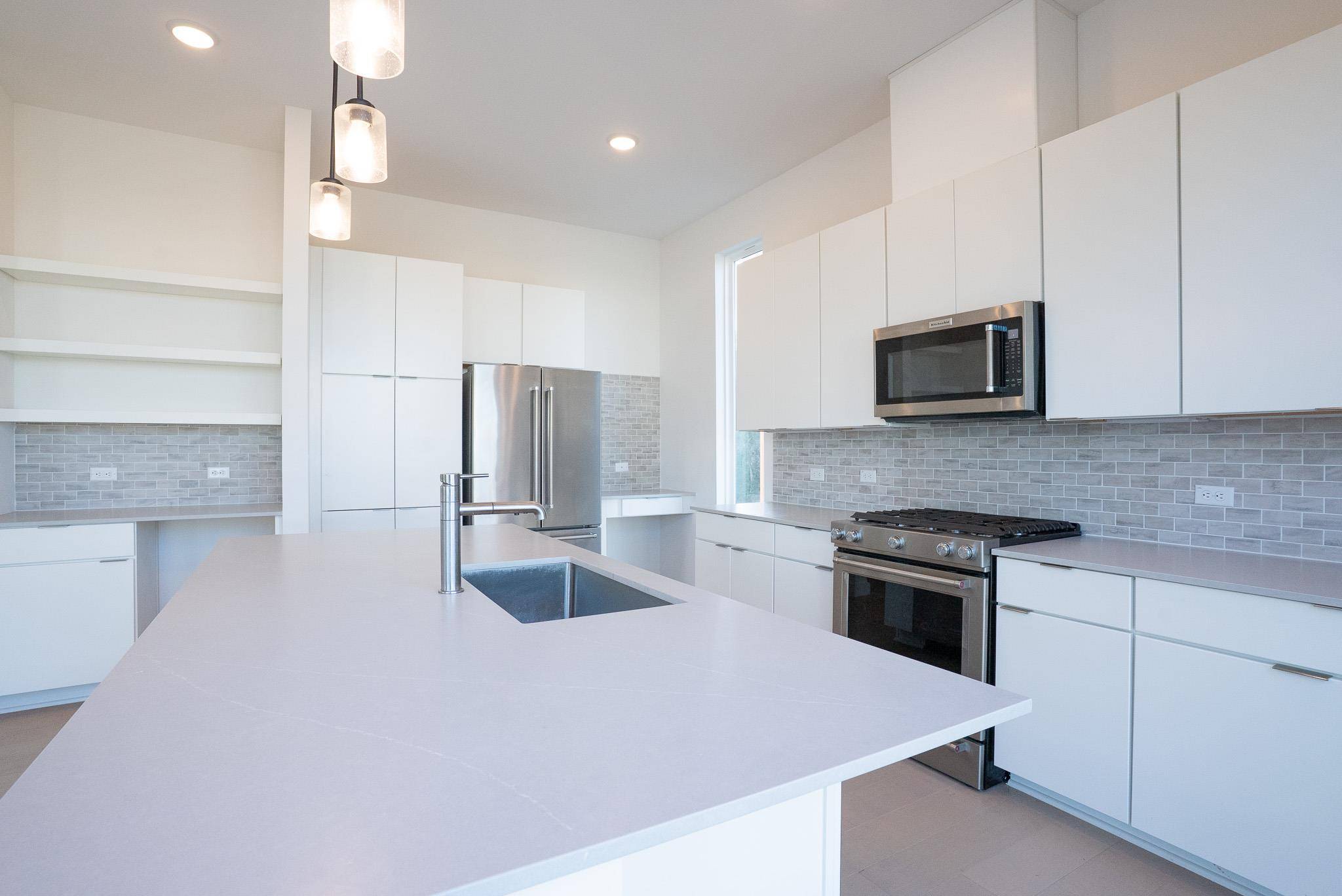 6825 Wolfcreek PASS #3, Austin, TX 78749