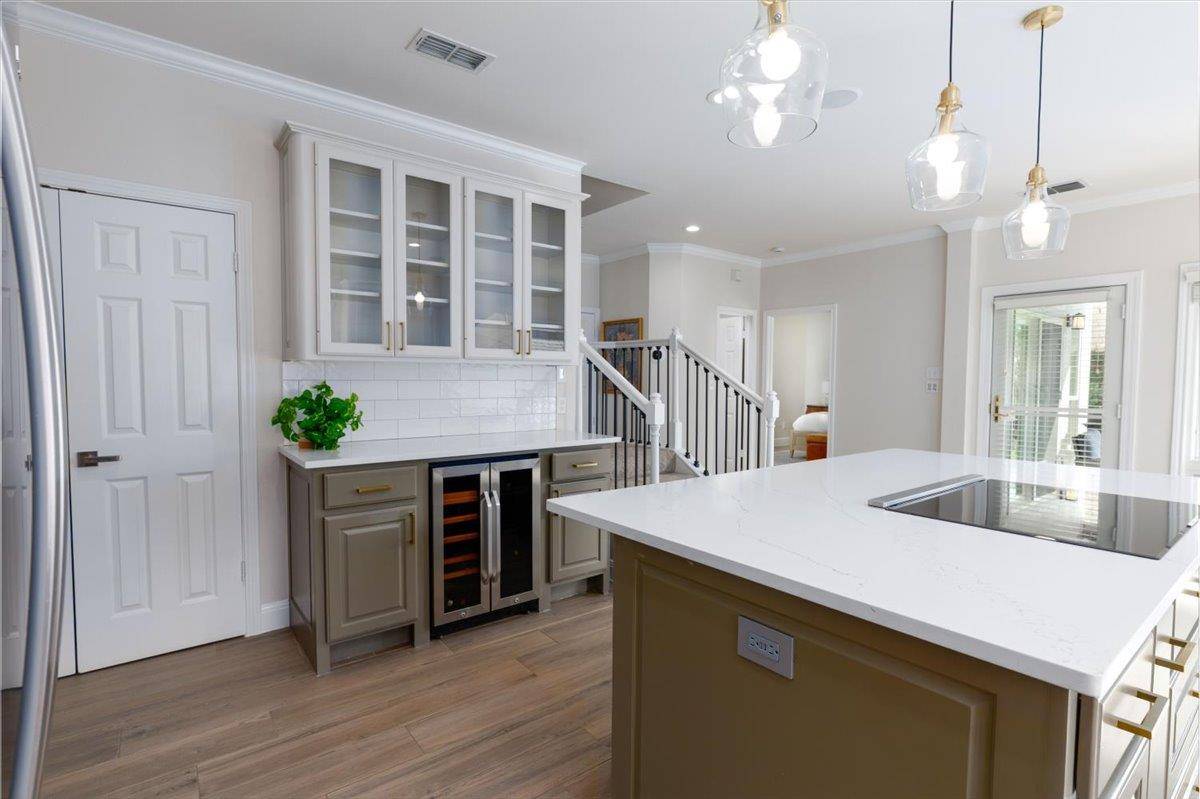 403 Golf Crest LN, Lakeway, TX 78734