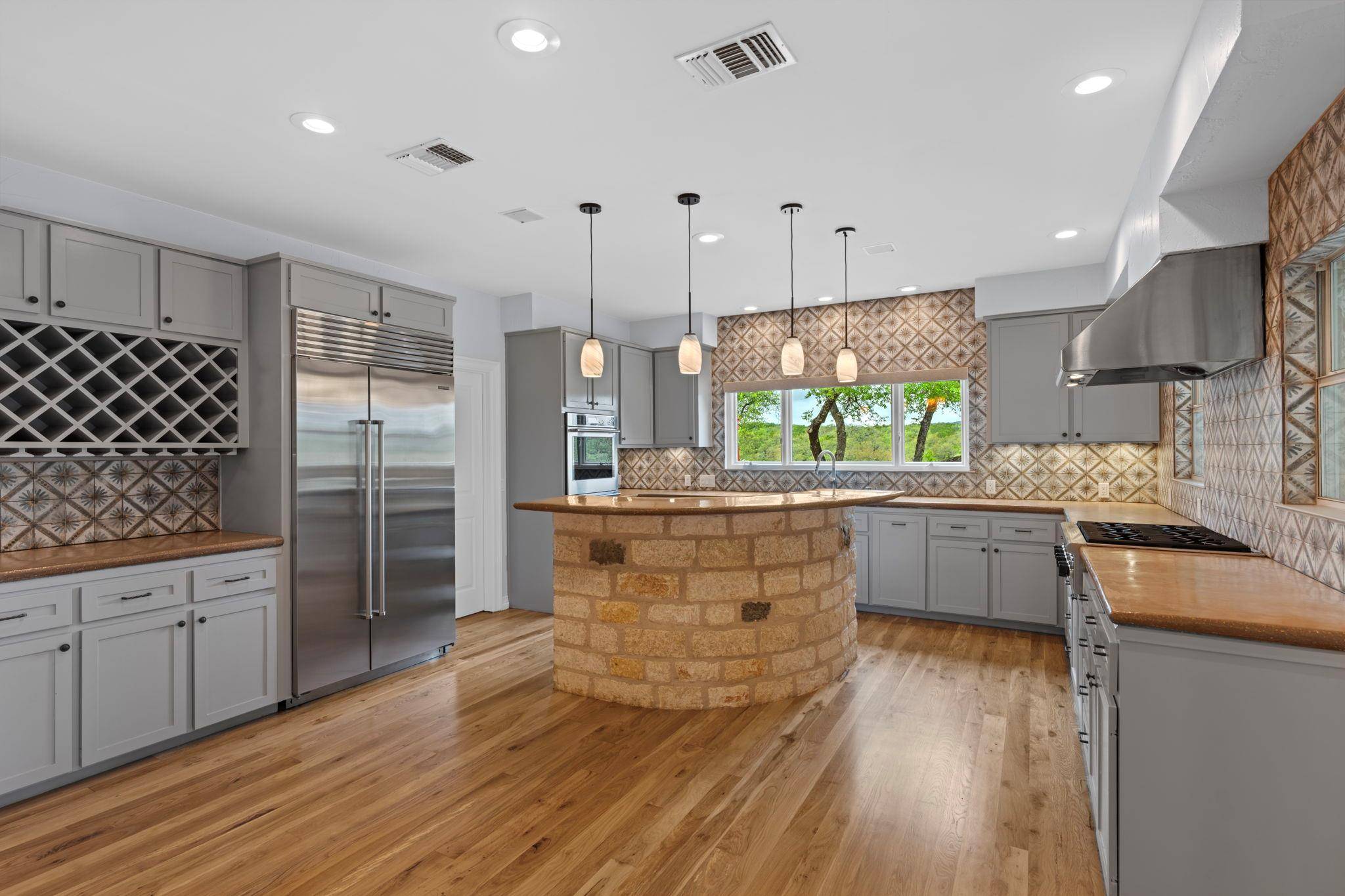 100 Rainbows End, Wimberley, TX 78676