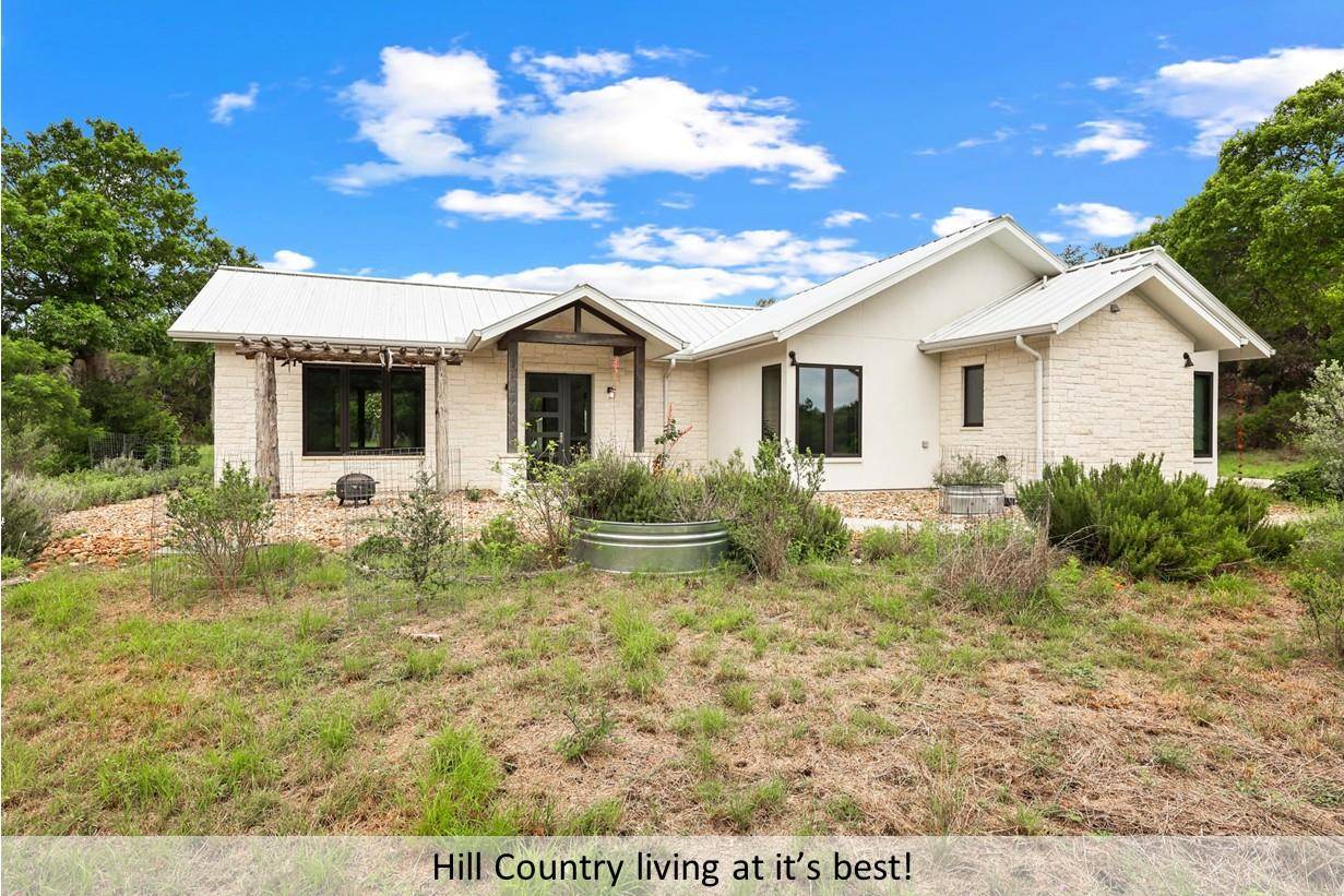 408 Stonegate LN, Dripping Springs, TX 78620