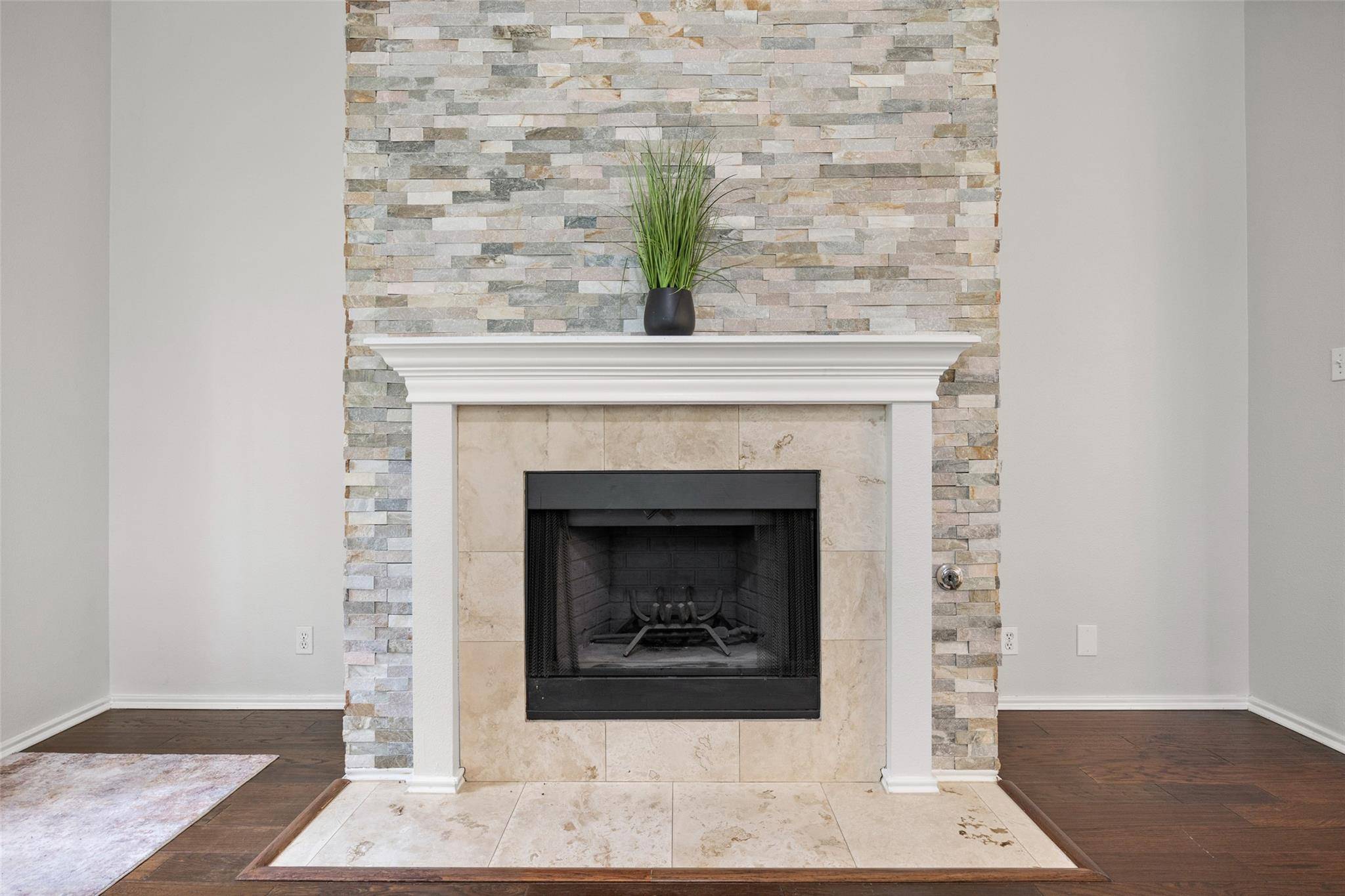 8610 Axis DR, Austin, TX 78749