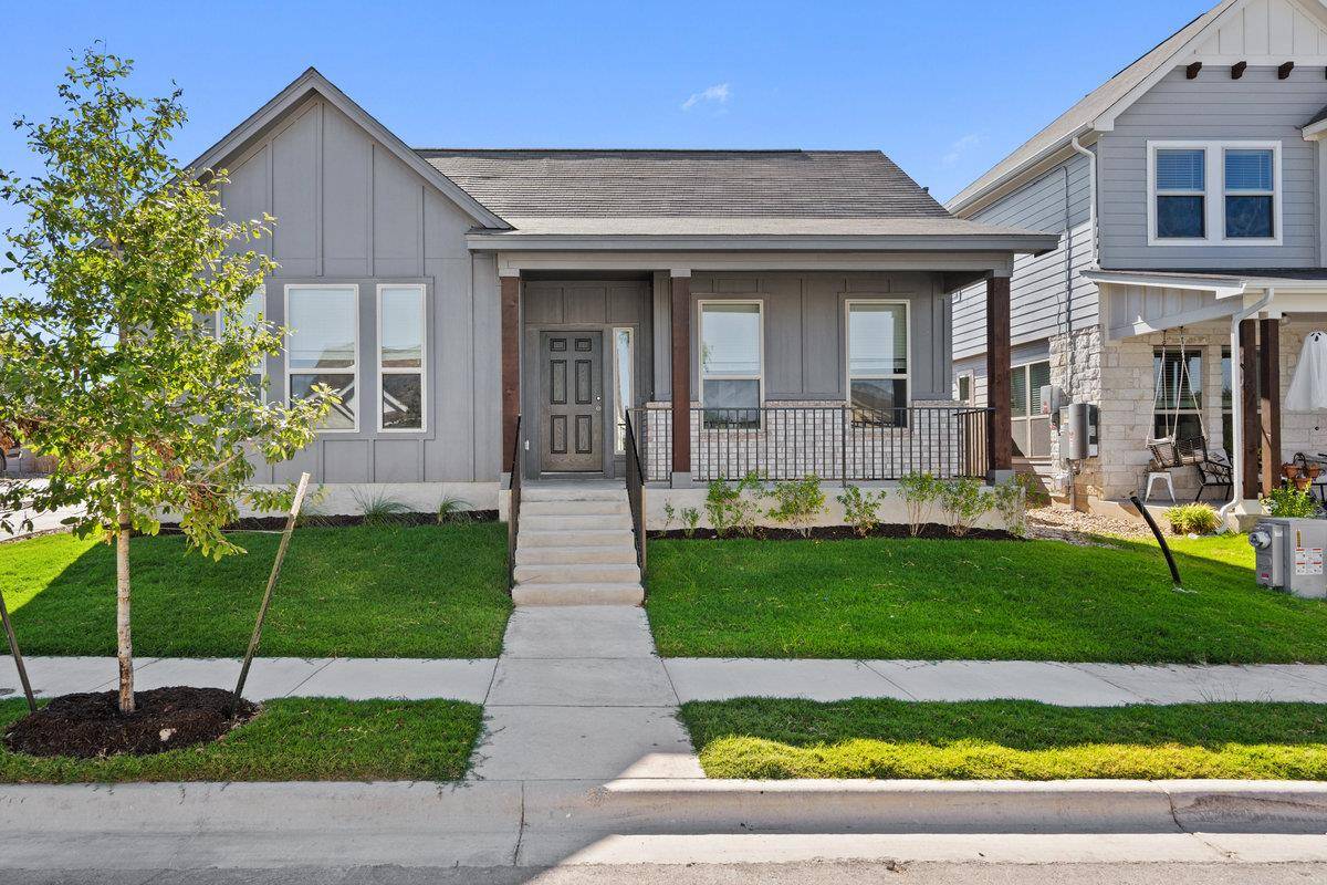 424 Treadwell LN, Kyle, TX 78640