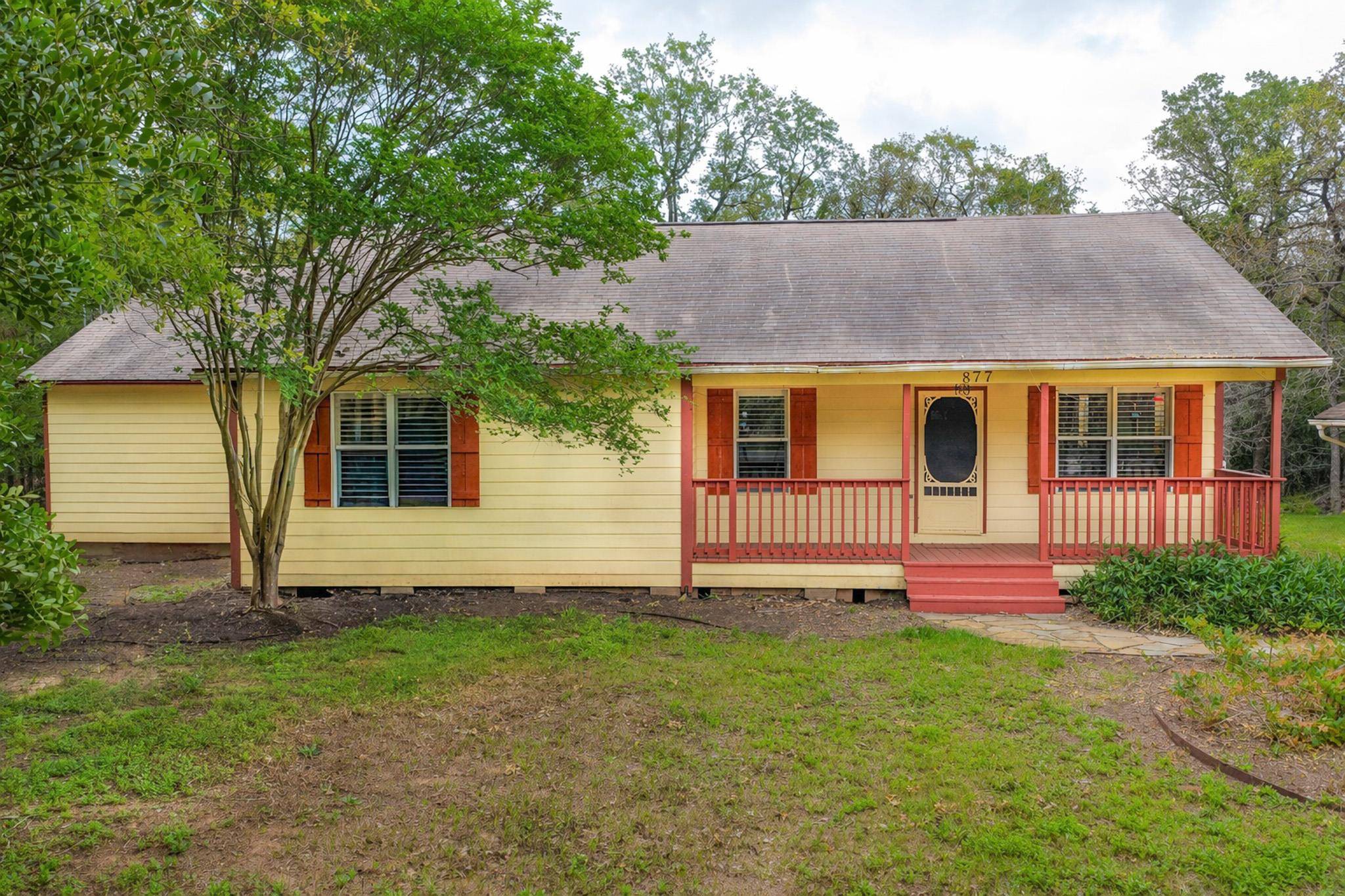 877 Hollow Bend, Caldwell, TX 77836