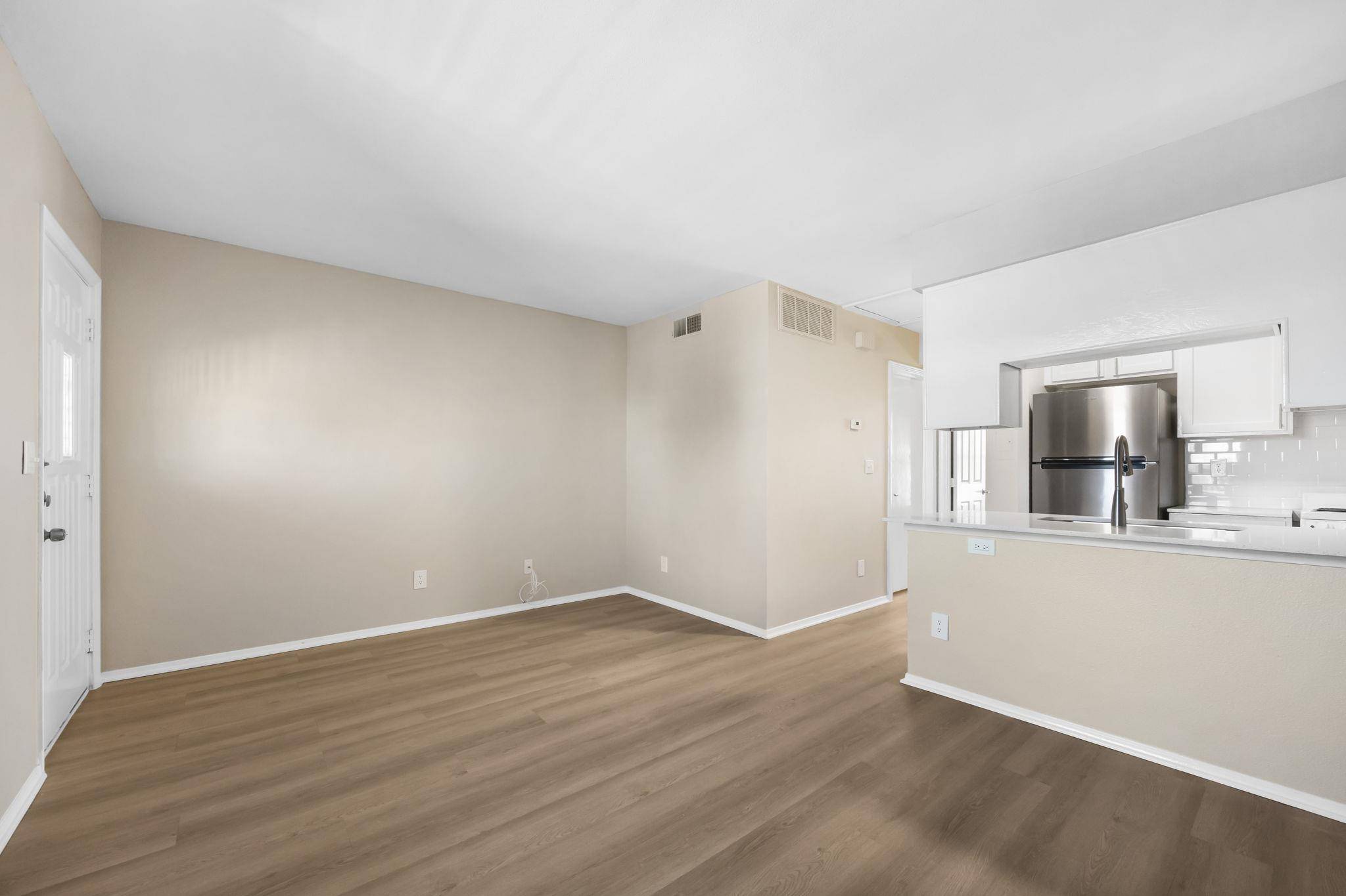 3012 Whisper Oaks LN #J, Georgetown, TX 78628