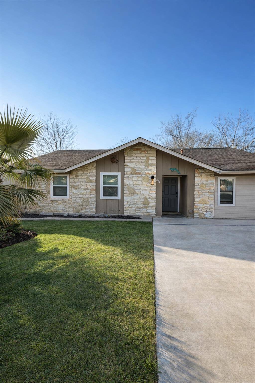 6902 Colony Park DR, Austin, TX 78724