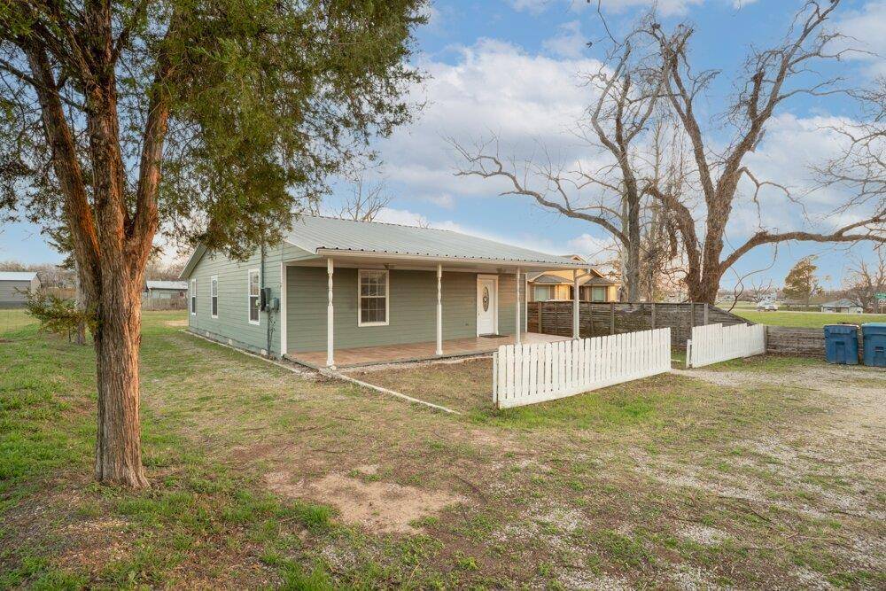 207 Harris ST, Elgin, TX 78621