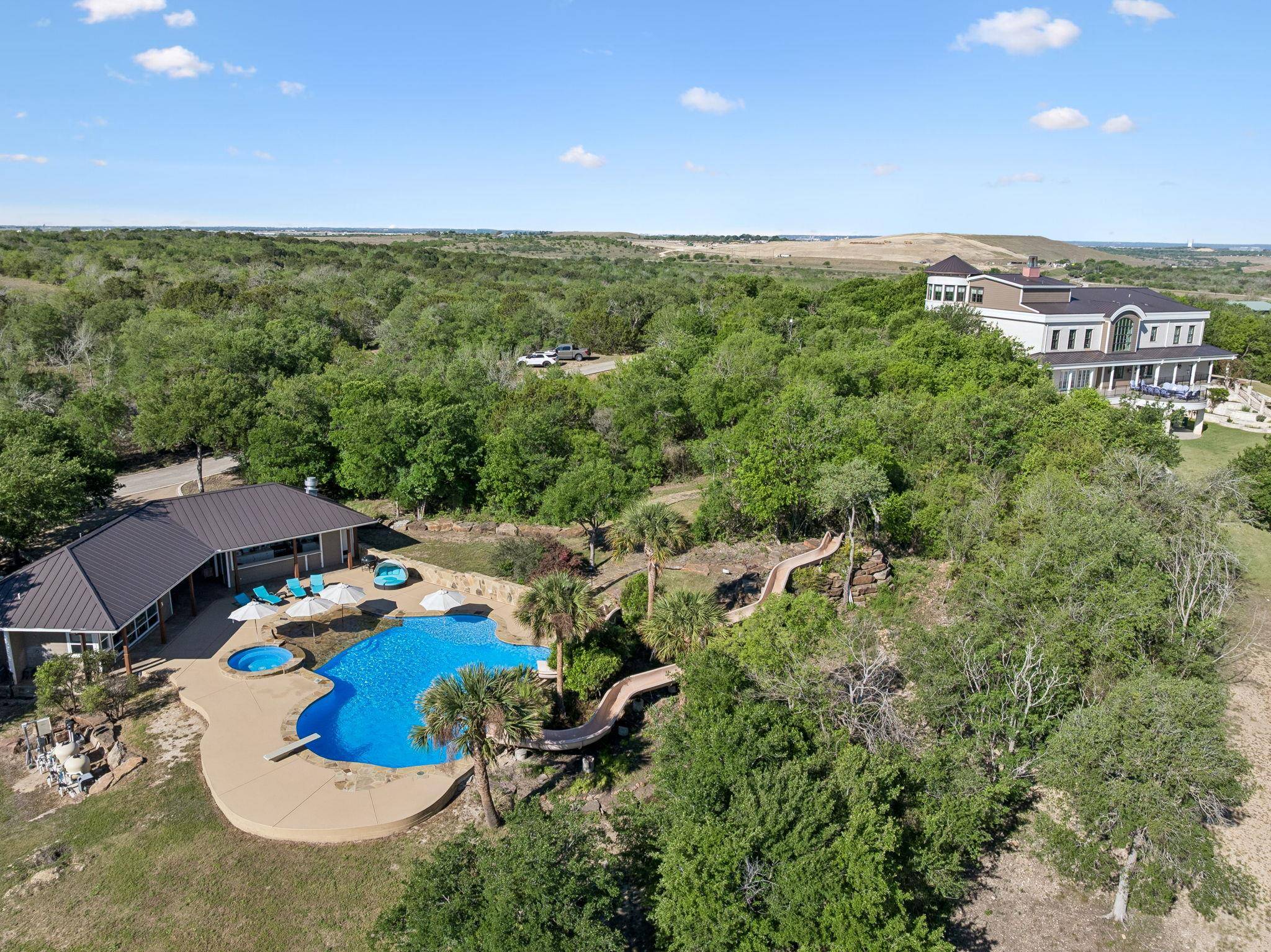 999 Schwarzlose RD, New Braunfels, TX 78130